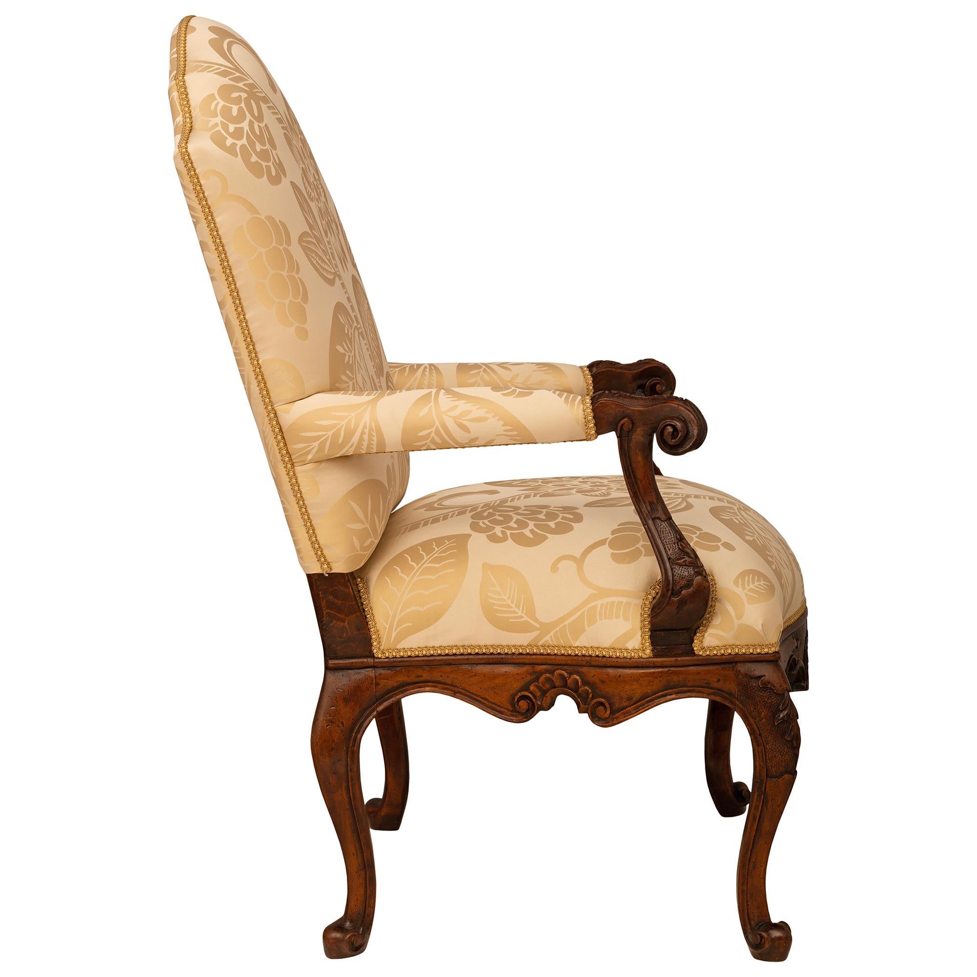 Set of four Italian 18th century Louis XV st. Walnut armchairs. In Good Condition For Sale In West Palm Beach, FL
