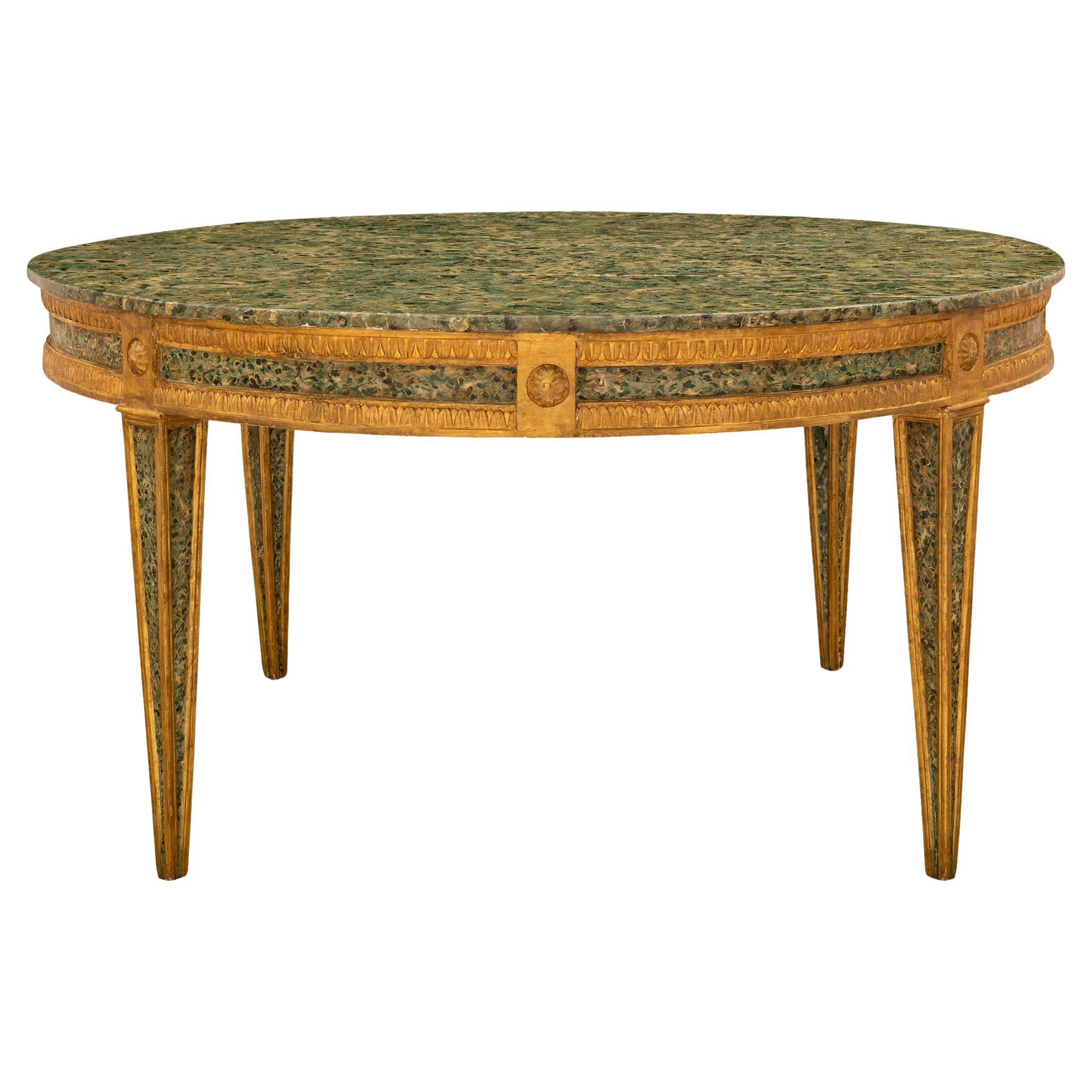 Table centrale italienne d'époque Louis XVI du 18ème siècle en bois doré et faux marbre