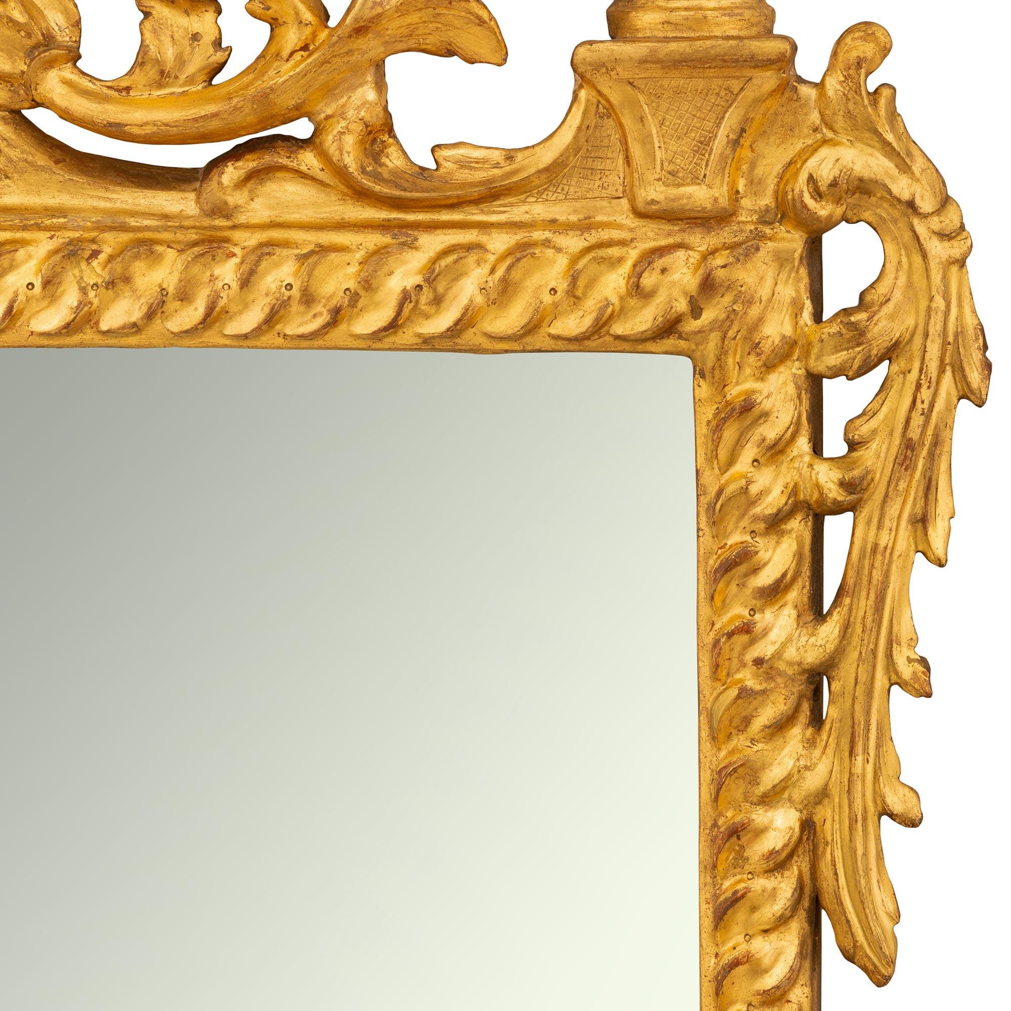 Italian 18th Century Louis XVI Period Giltwood Mirror For Sale 2