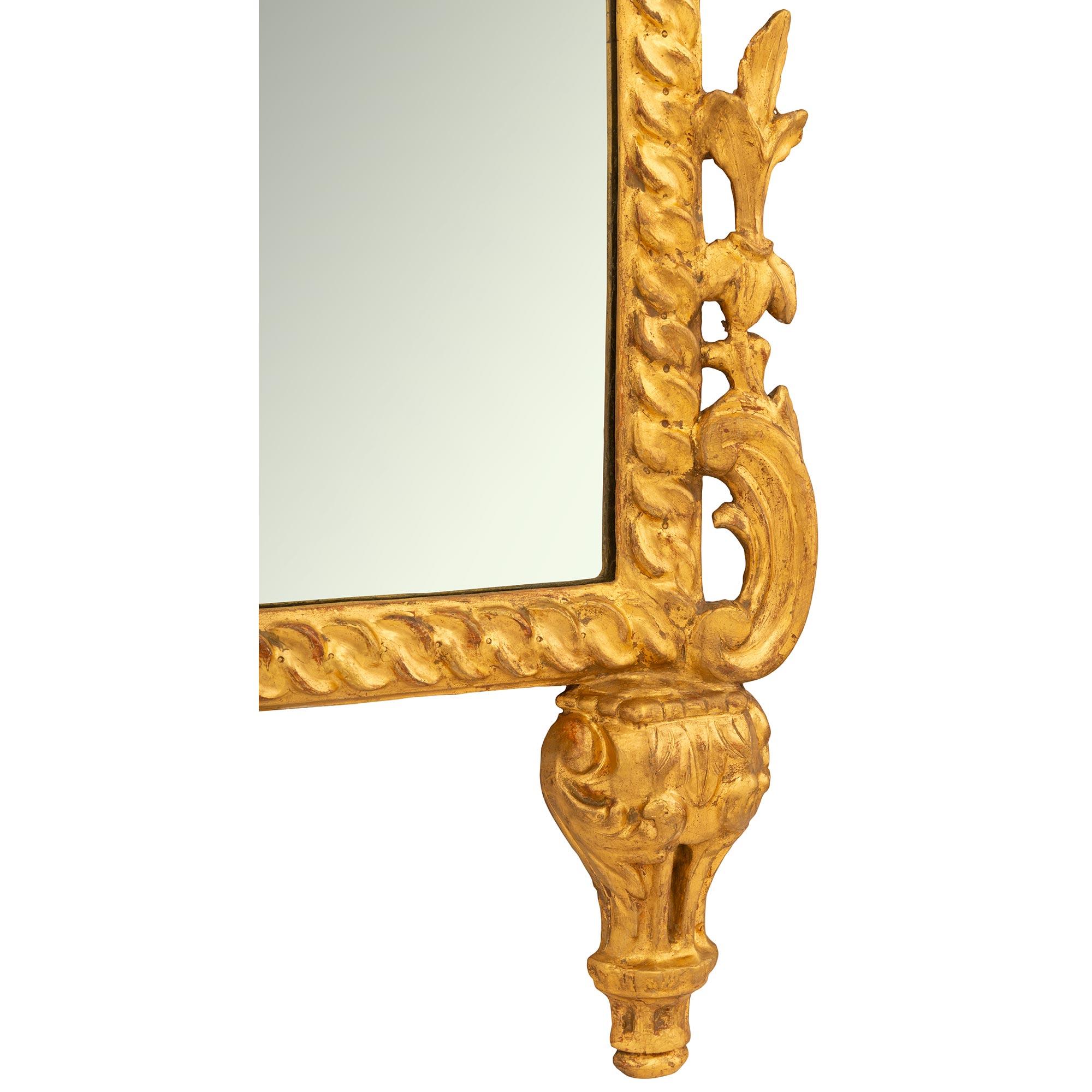 Italian 18th Century Louis XVI Period Giltwood Mirror For Sale 4