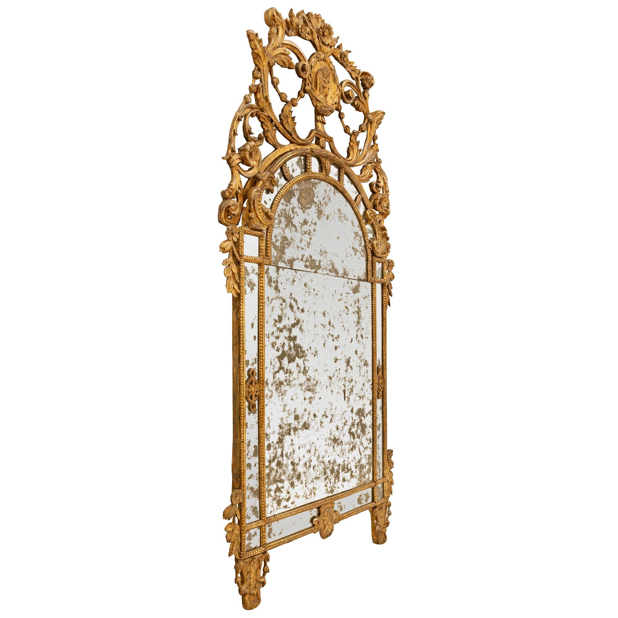Italian 18th Century Louis XVI Period Mecca Mirror In Good Condition For Sale In West Palm Beach, FL