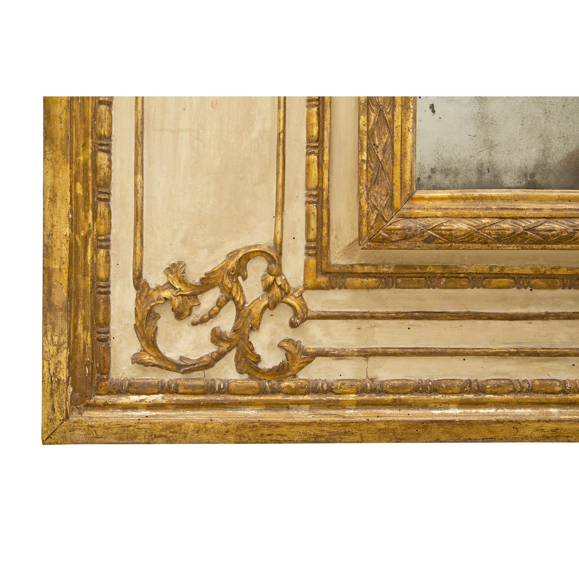Miroir italien d'époque Louis XVI du 18ème siècle, patiné et Mecca en vente 1
