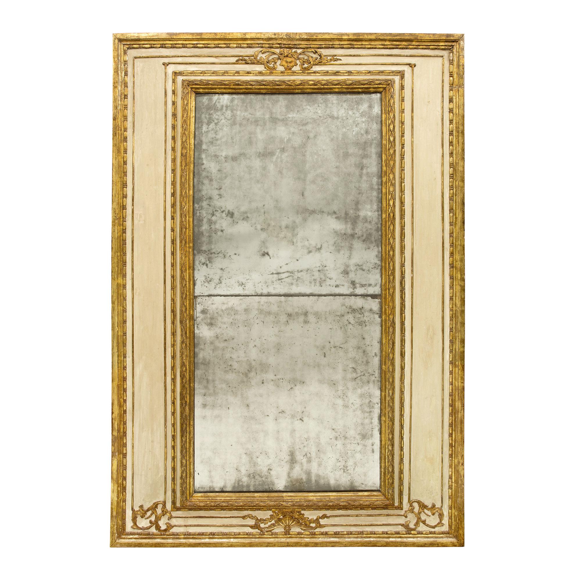 Miroir italien d'époque Louis XVI du 18ème siècle, patiné et Mecca