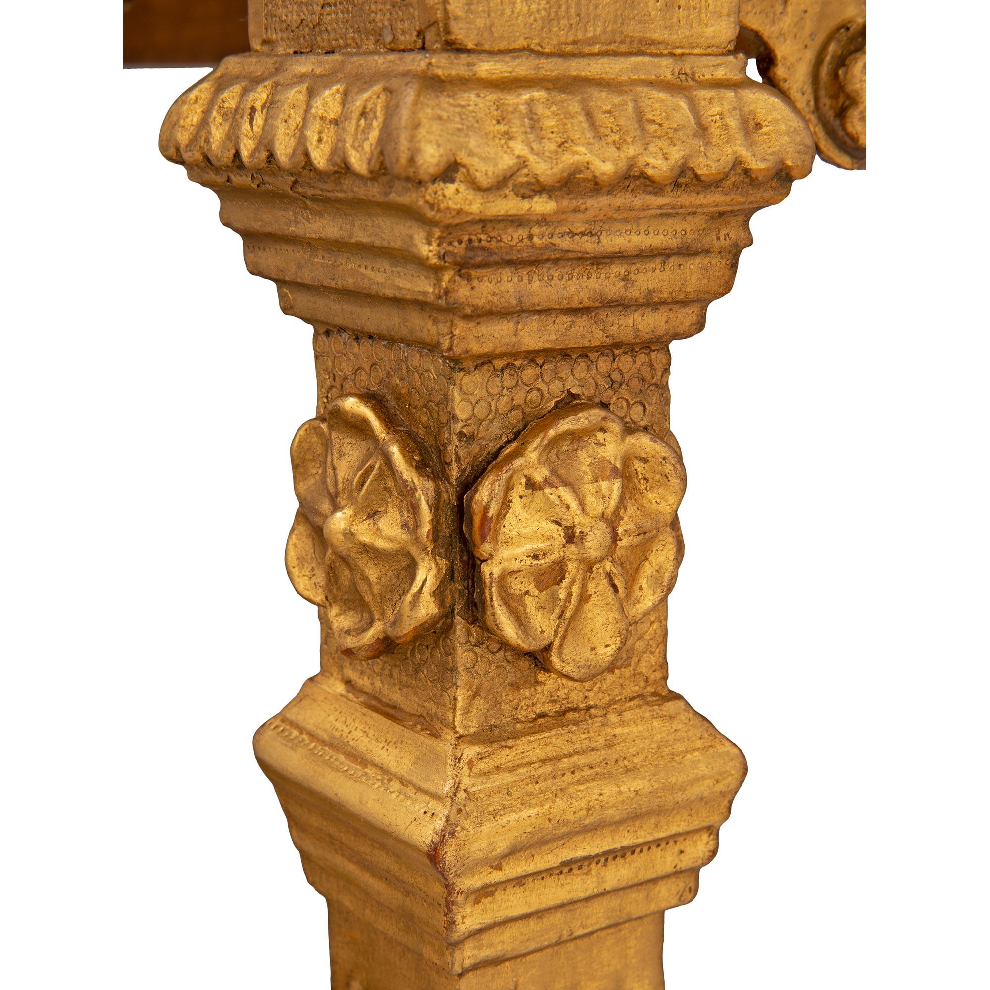 Console Cotognino du 18ème siècle, style Louis XVI, en bois doré et albâtre en vente 2
