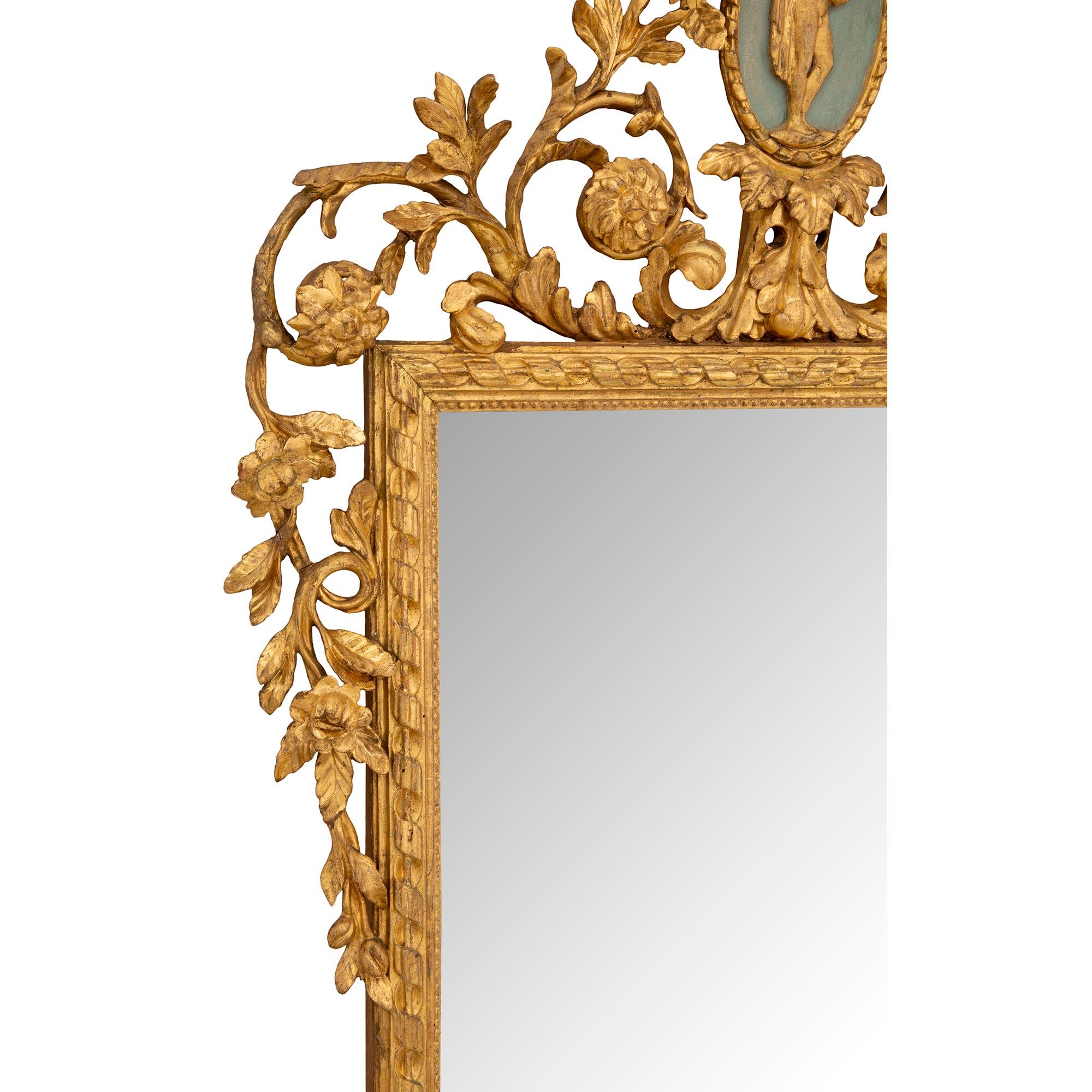 Miroir italien du 18ème siècle en bois doré de style Louis XVI en vente 2