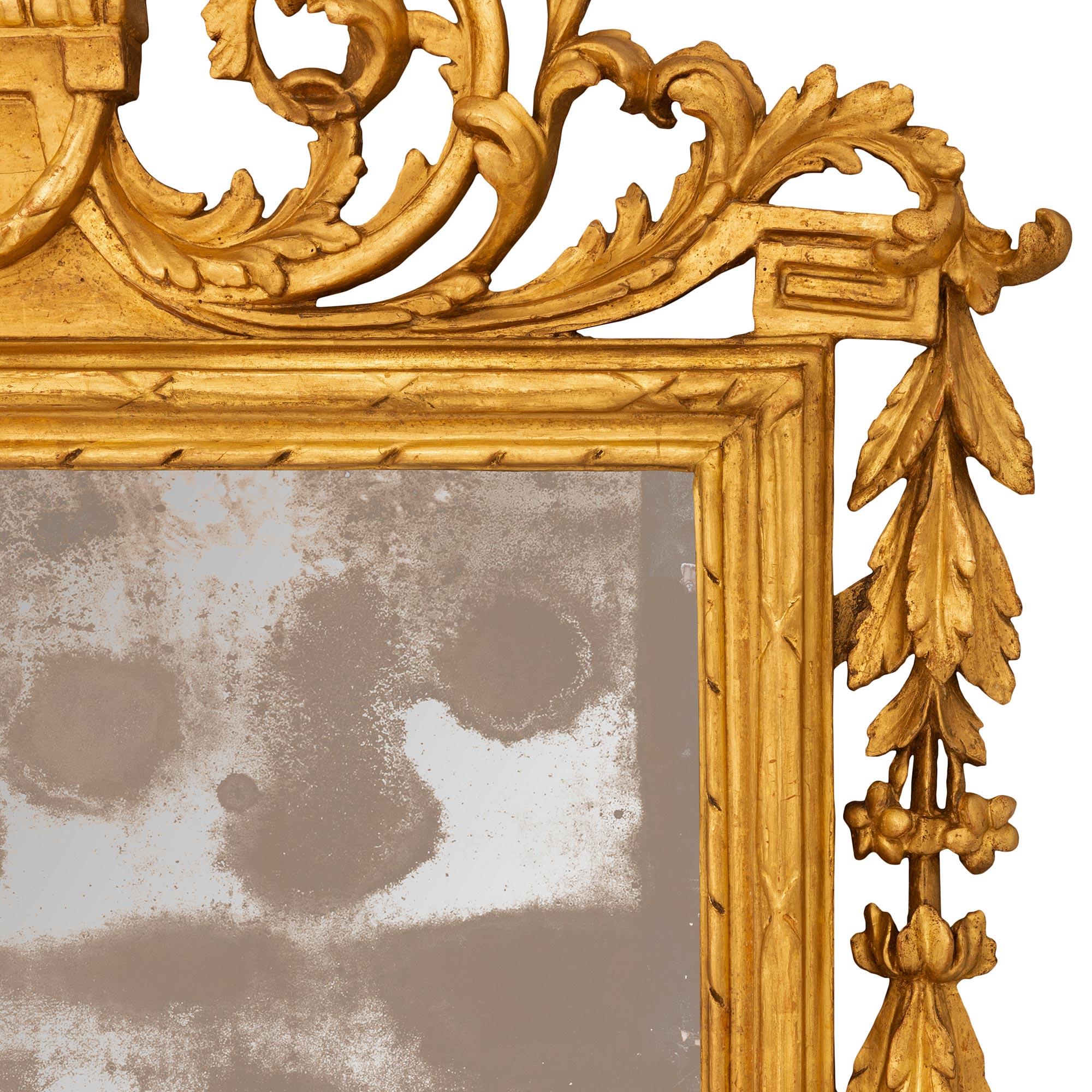 Italian 18th Century Louis XVI St. Giltwood Mirror For Sale 2