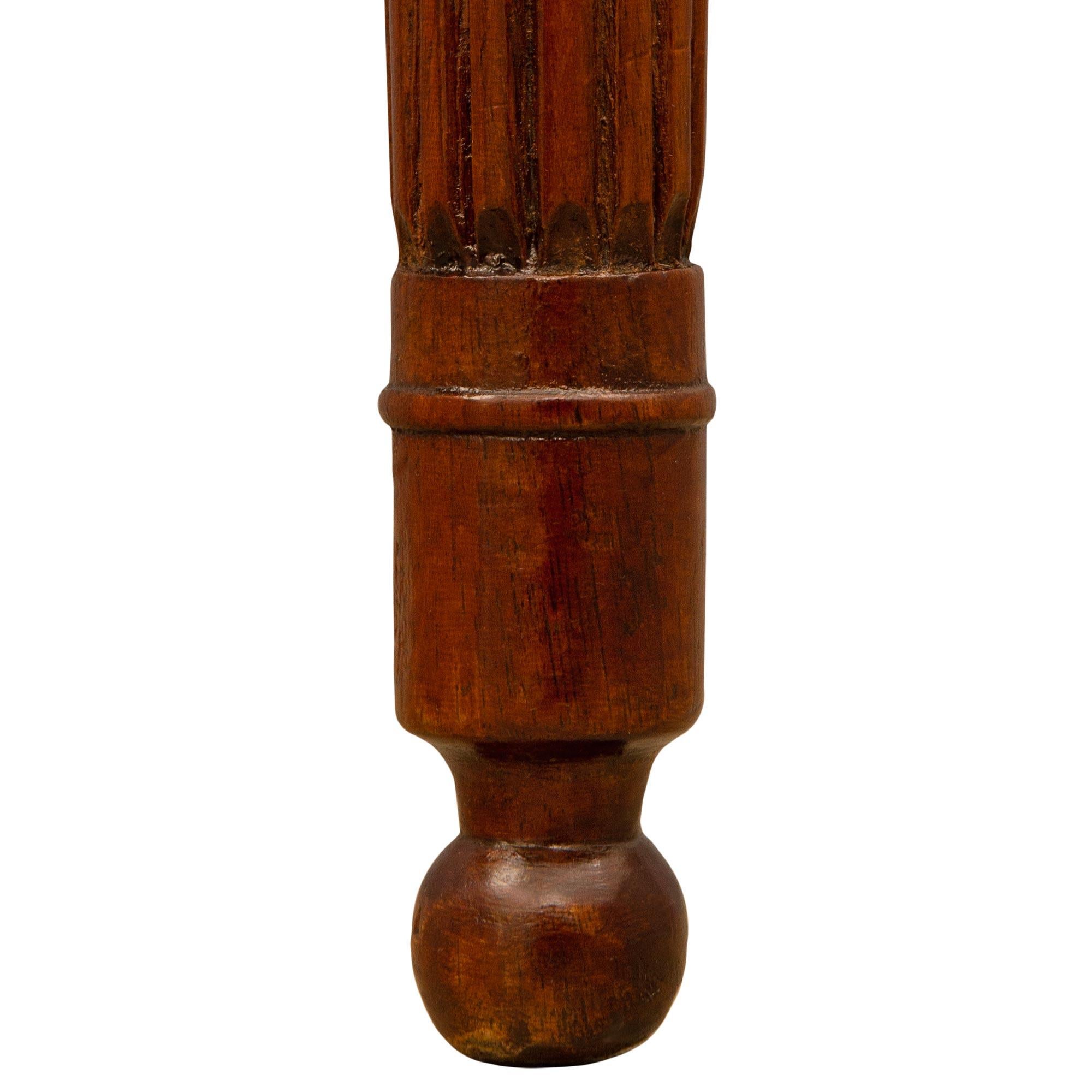 Italienische Konsole aus Mahagoni und Scagliola im Louis-XVI-Stil des 18. Jahrhunderts, aus der Toskana im Angebot 2