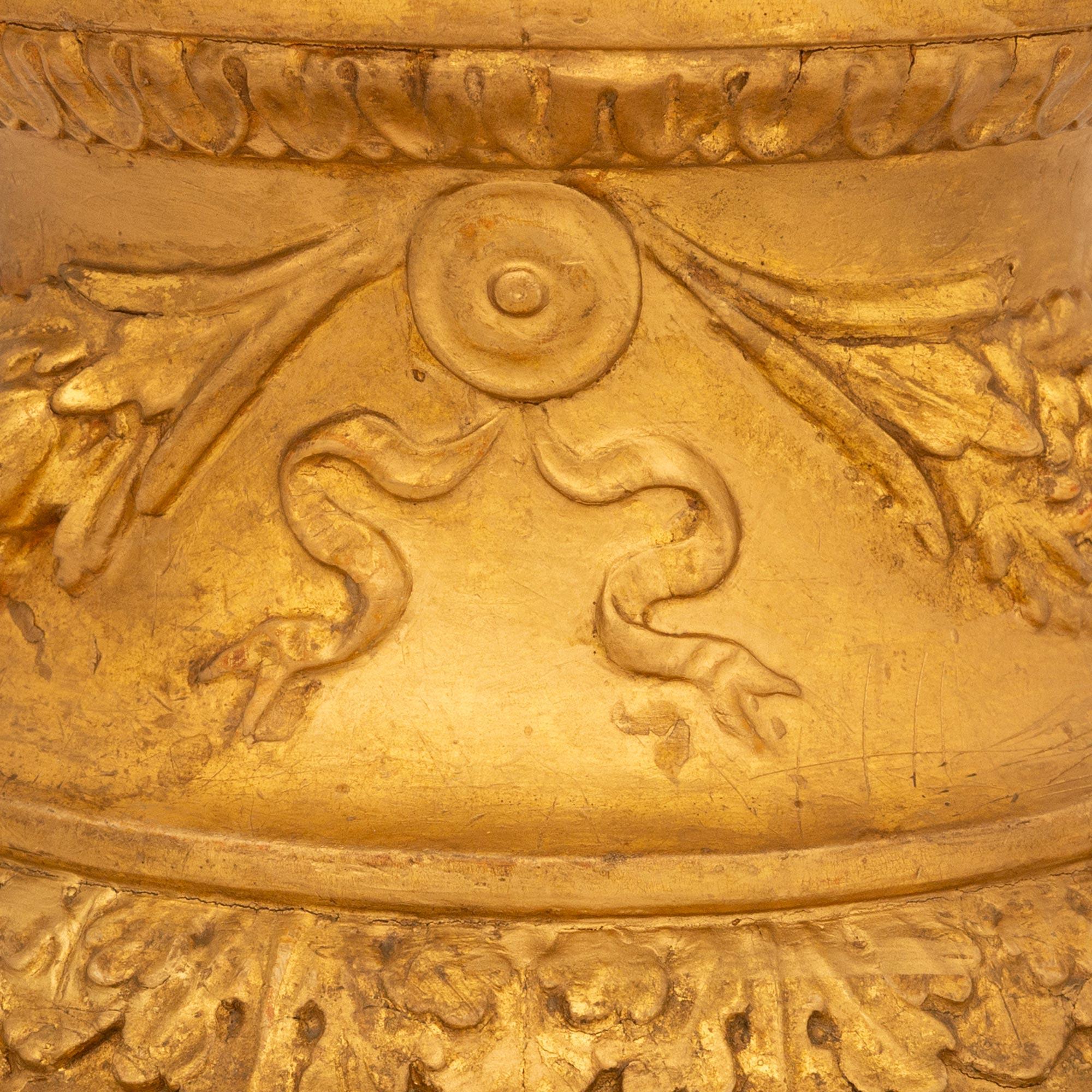 Obélisque italien du XVIIIe siècle de style Louis XVI en cristal de roche et bois doré en vente 1