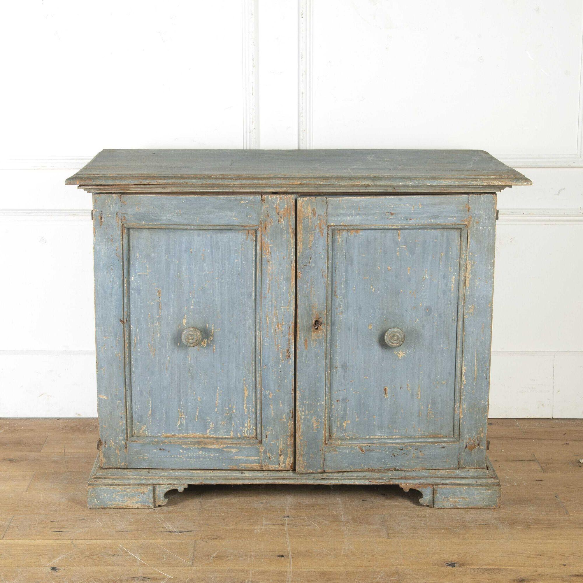 Italian 18th Century Low Cupboard In Good Condition For Sale In Gloucestershire, GB
