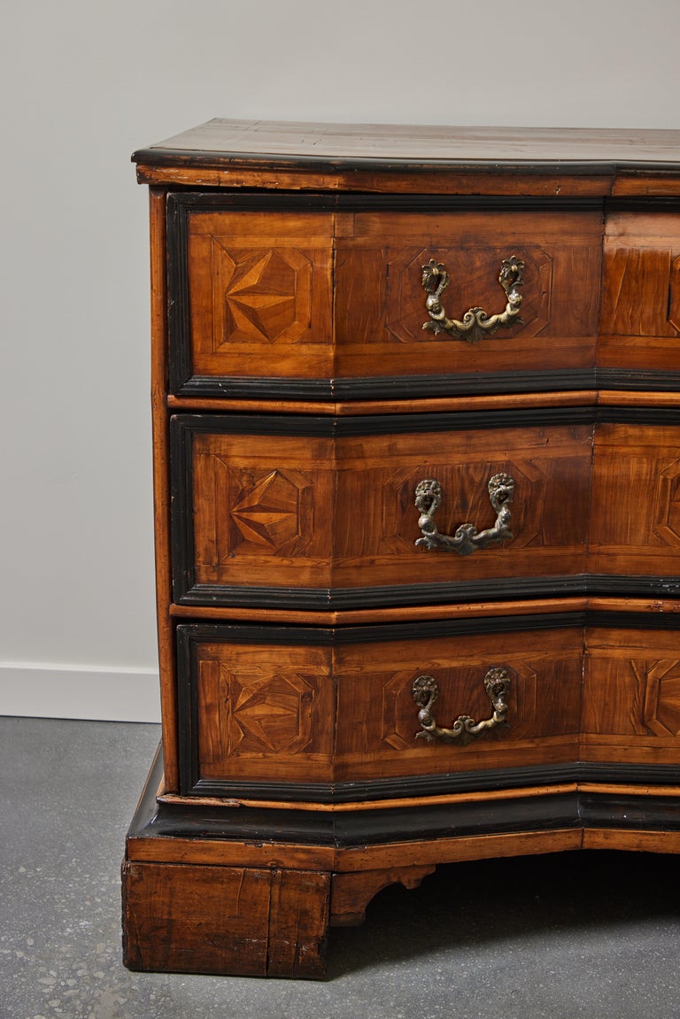 Italian 18th Century Marquetry Inlaid Chest of Drawers For Sale at 1stDibs