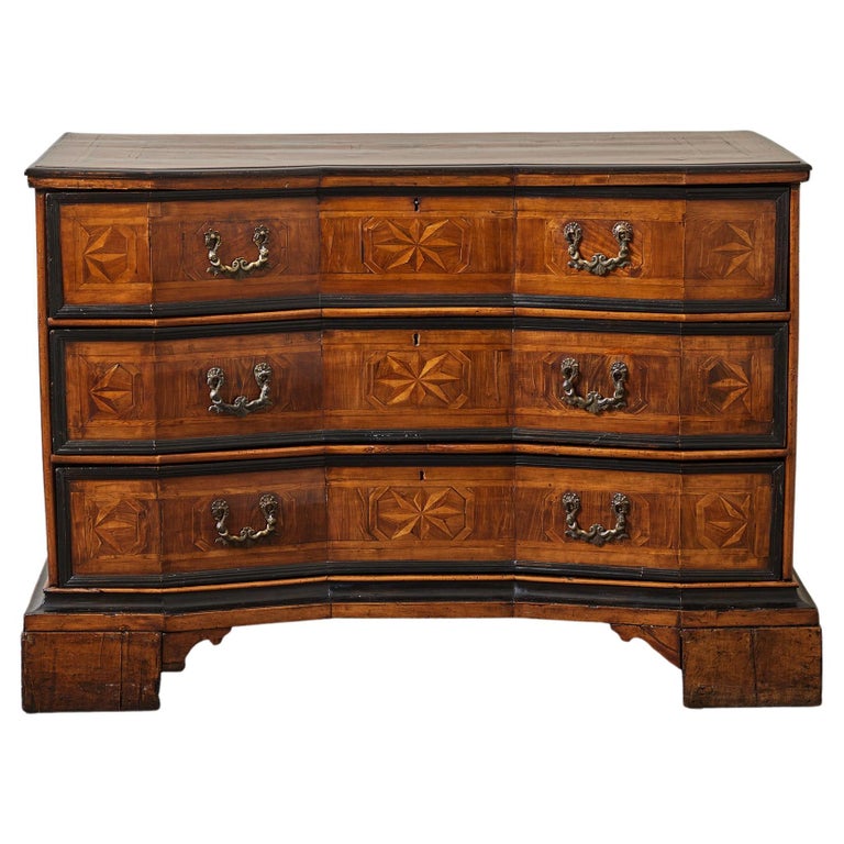 Italian 18th Century Marquetry Inlaid Chest of Drawers For Sale at 1stDibs