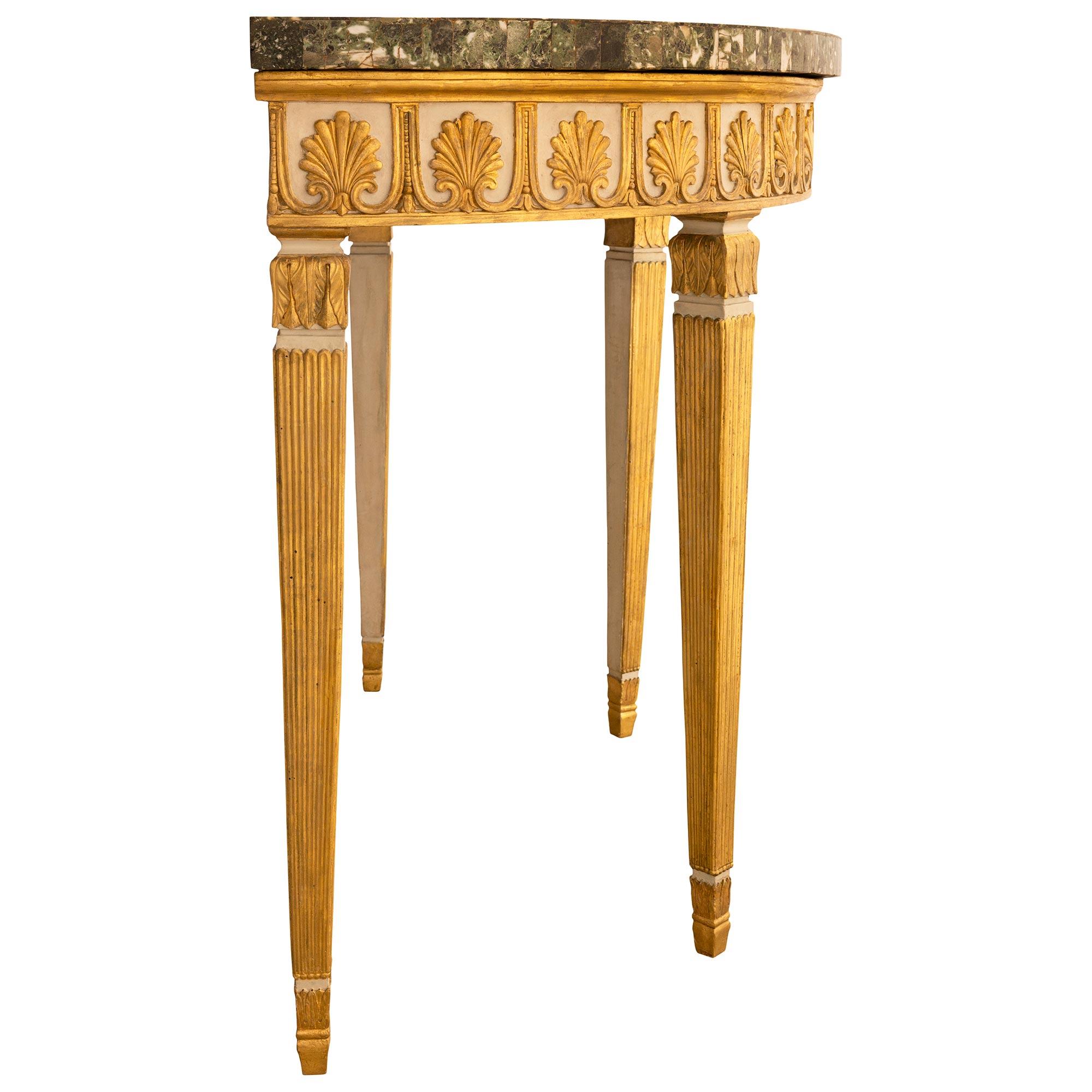 Italienische neoklassizistische Konsole aus dem 18. Louis XVI Periode patinierte Wood Wood Konsole (Patiniert) im Angebot
