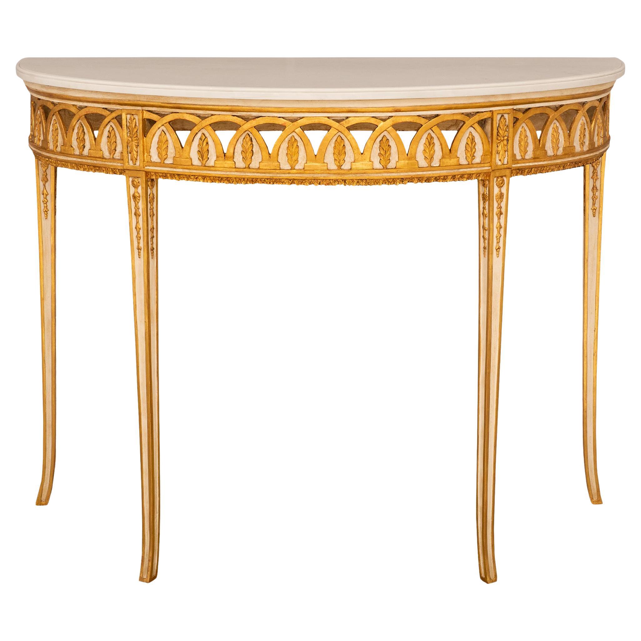 Italienischer Neoklassizismus des 18. Jahrhunderts, patiniertes Off-White-Giltwood, weißer Marmor