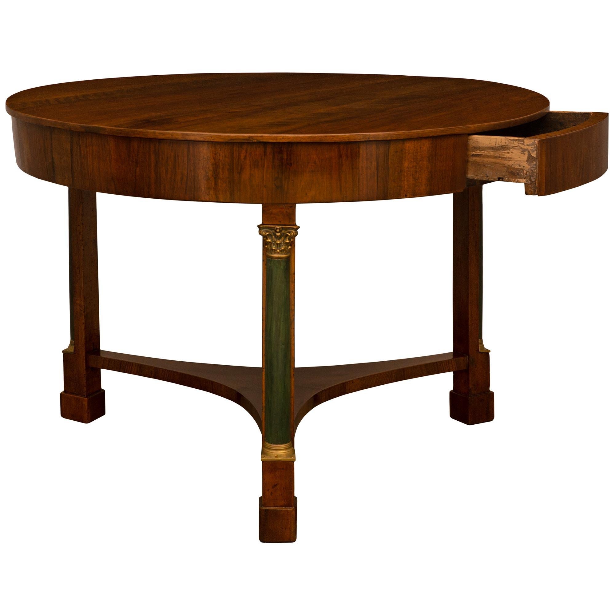 Neoclassical Italian 18th Century Neo-Classical Walnut Center Table For Sale