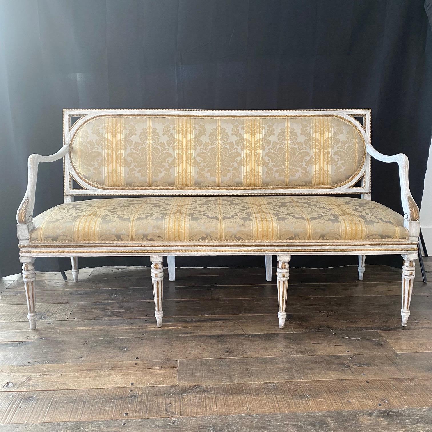 Italian 18th Century Neoclassical Pair of Louis XVI Fauteuils or Armchairs For Sale 8