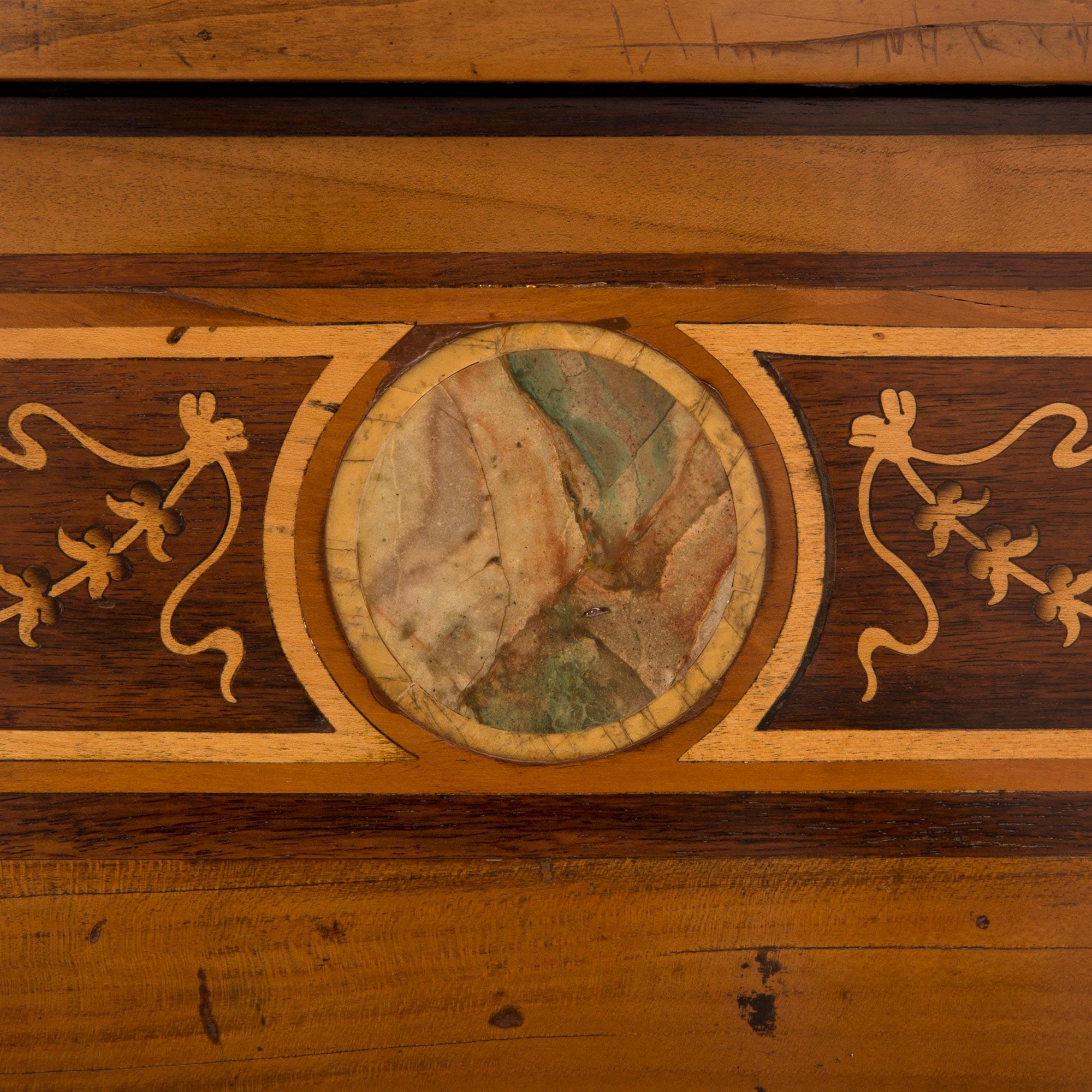 Italian 18th Century Neoclassical Period Walnut Chest For Sale 4