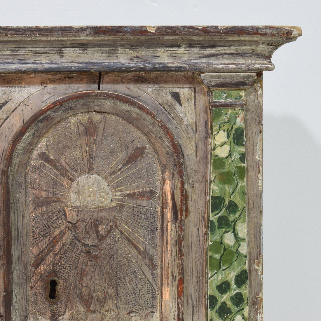 Tabernacolo italiano neoclassico del XVIII secolo in legno dipinto e argentato in vendita 2