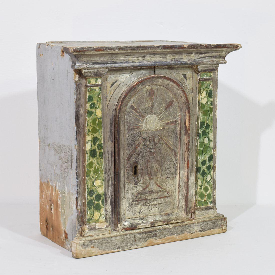 Neoclassico Tabernacolo italiano neoclassico del XVIII secolo in legno dipinto e argentato in vendita
