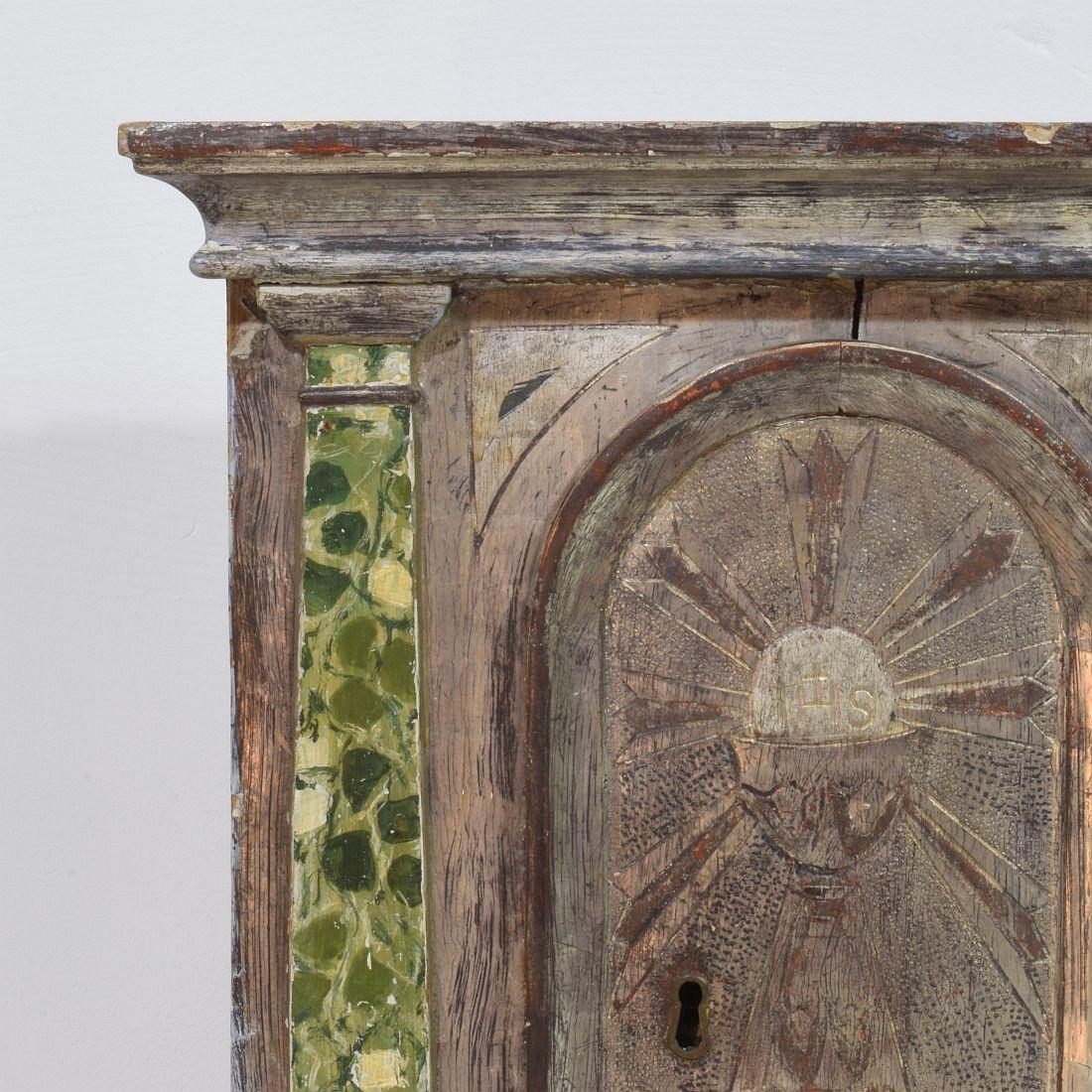 Italian 18th Century Neoclassical Silvered And Painted Wooden Tabernacle For Sale 3