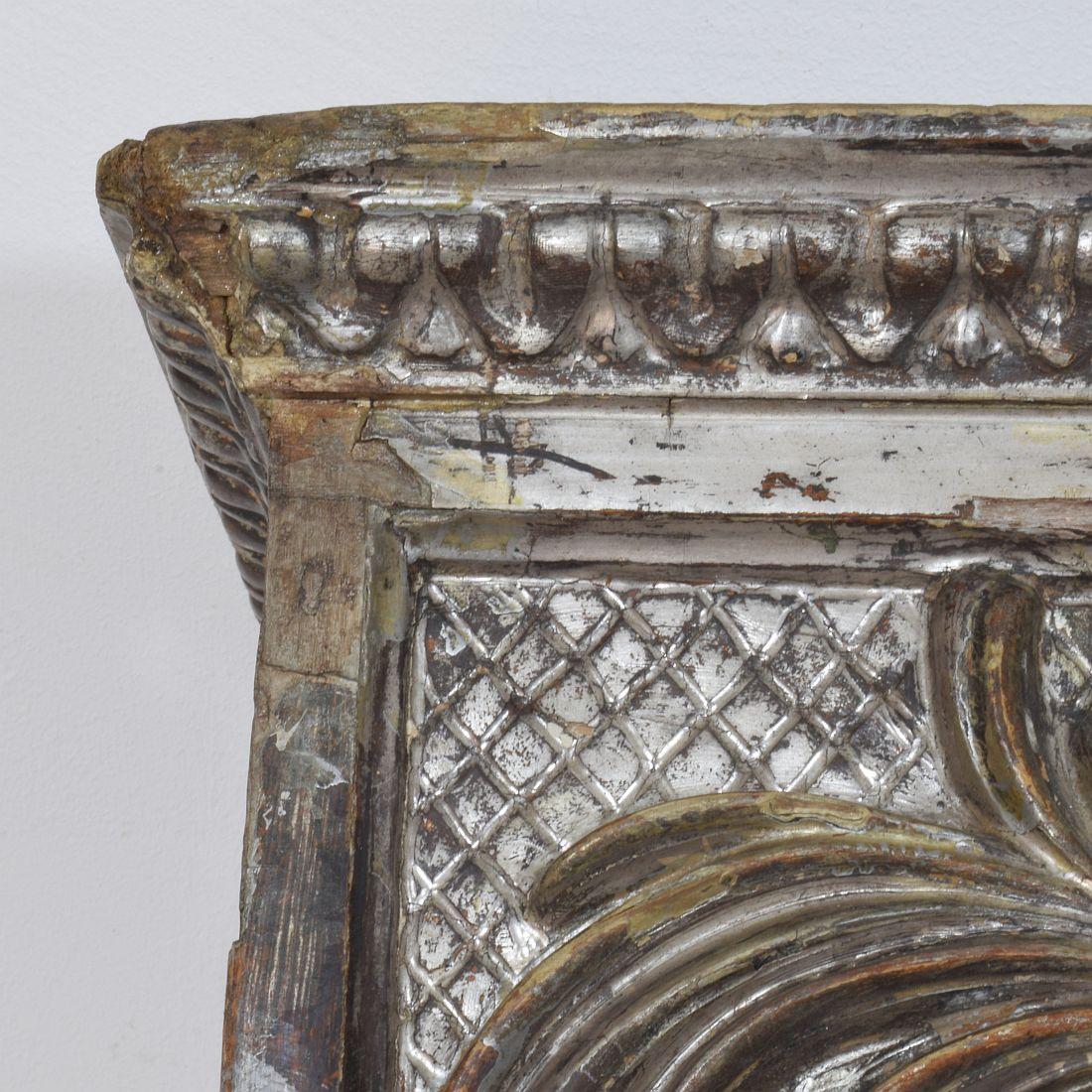 Piédestal néoclassique italien du 18ème siècle en bois sculpté et argenté en vente 8