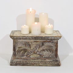 Piédestal néoclassique italien du 18ème siècle en bois sculpté et argenté