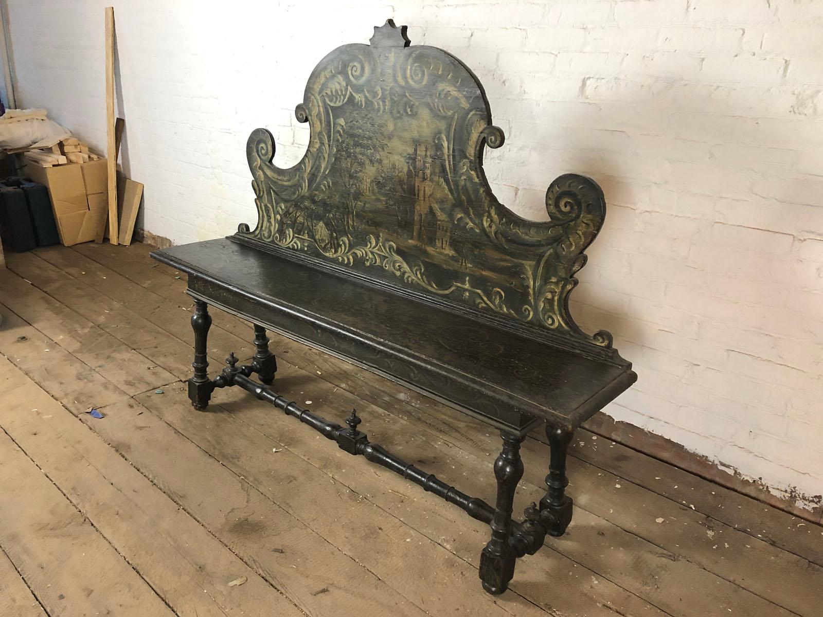 Italian 18th Century Painted Baroque Hall Bench In Good Condition For Sale In Troy, NY