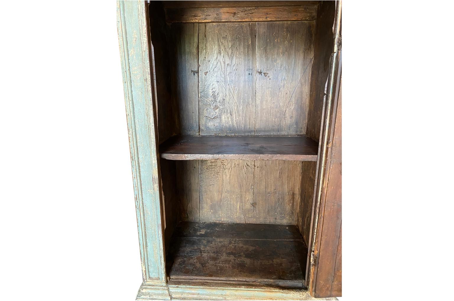 Italian 18th Century Painted Cabinet For Sale 1