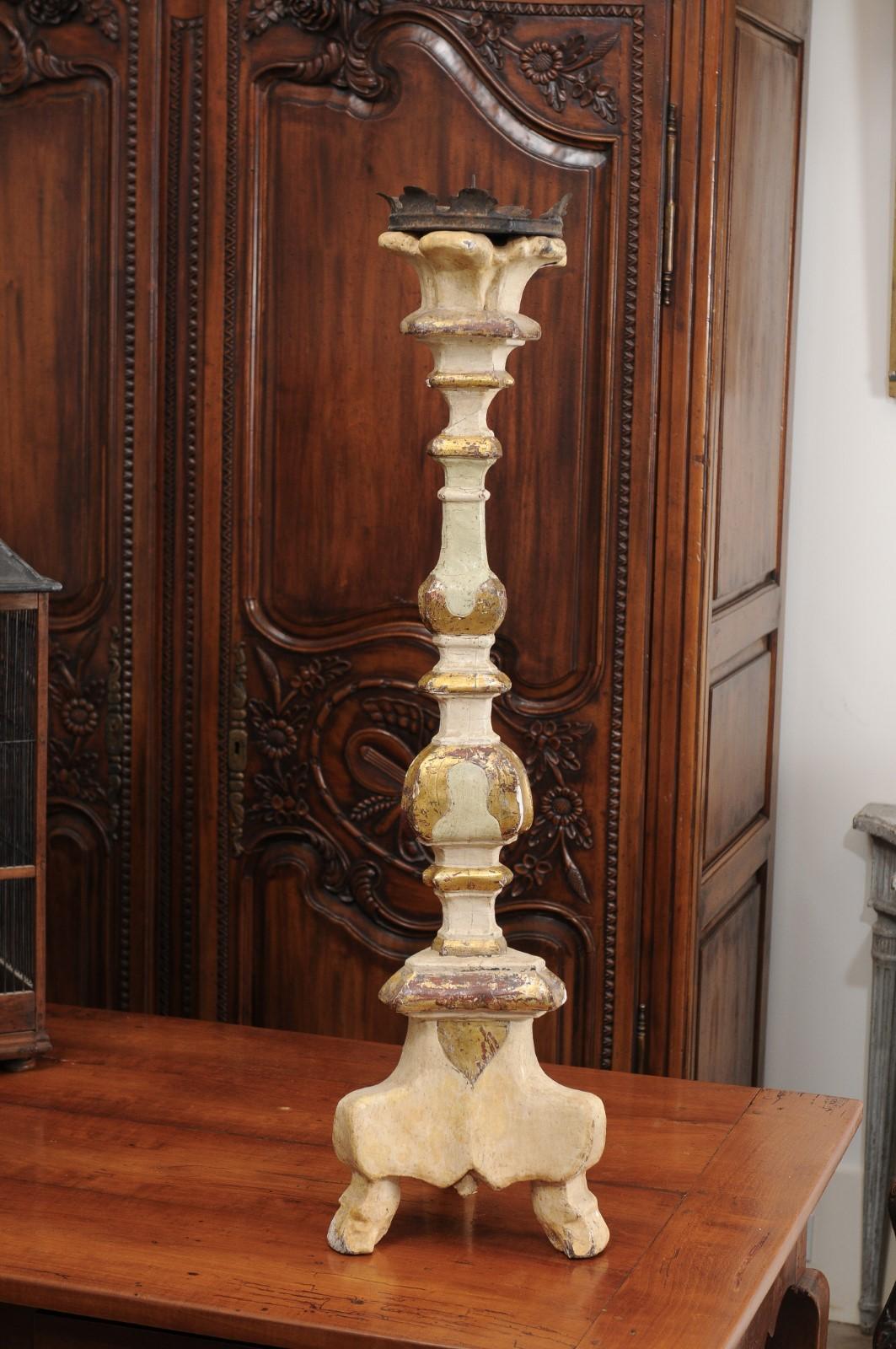 Italian 18th Century Painted Wood Candlestick from Tuscany with Gilt Accents For Sale 6