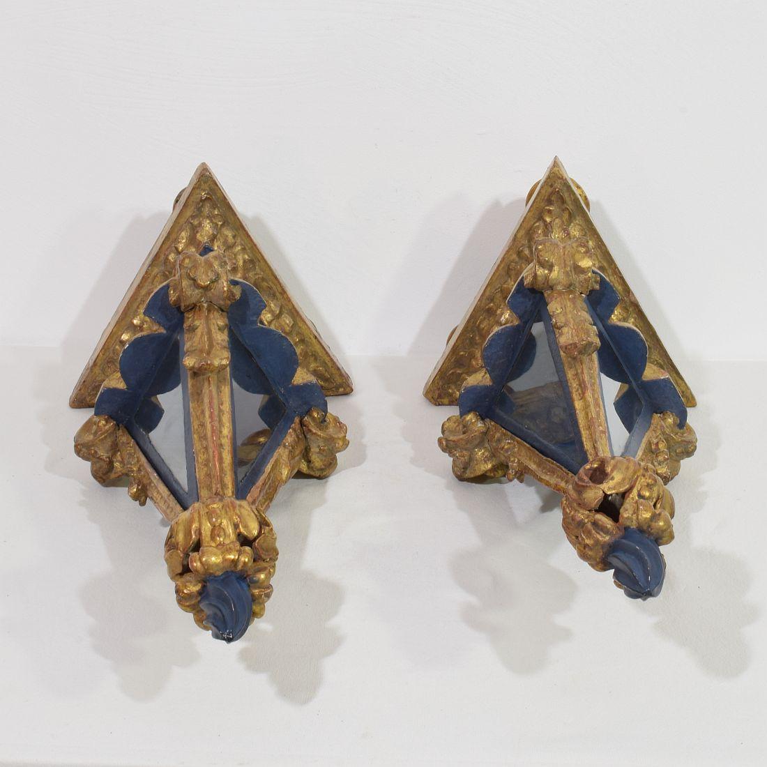 Paire de reliquaires baroques en bois sculpté italiens du XVIIIe siècle en vente 12