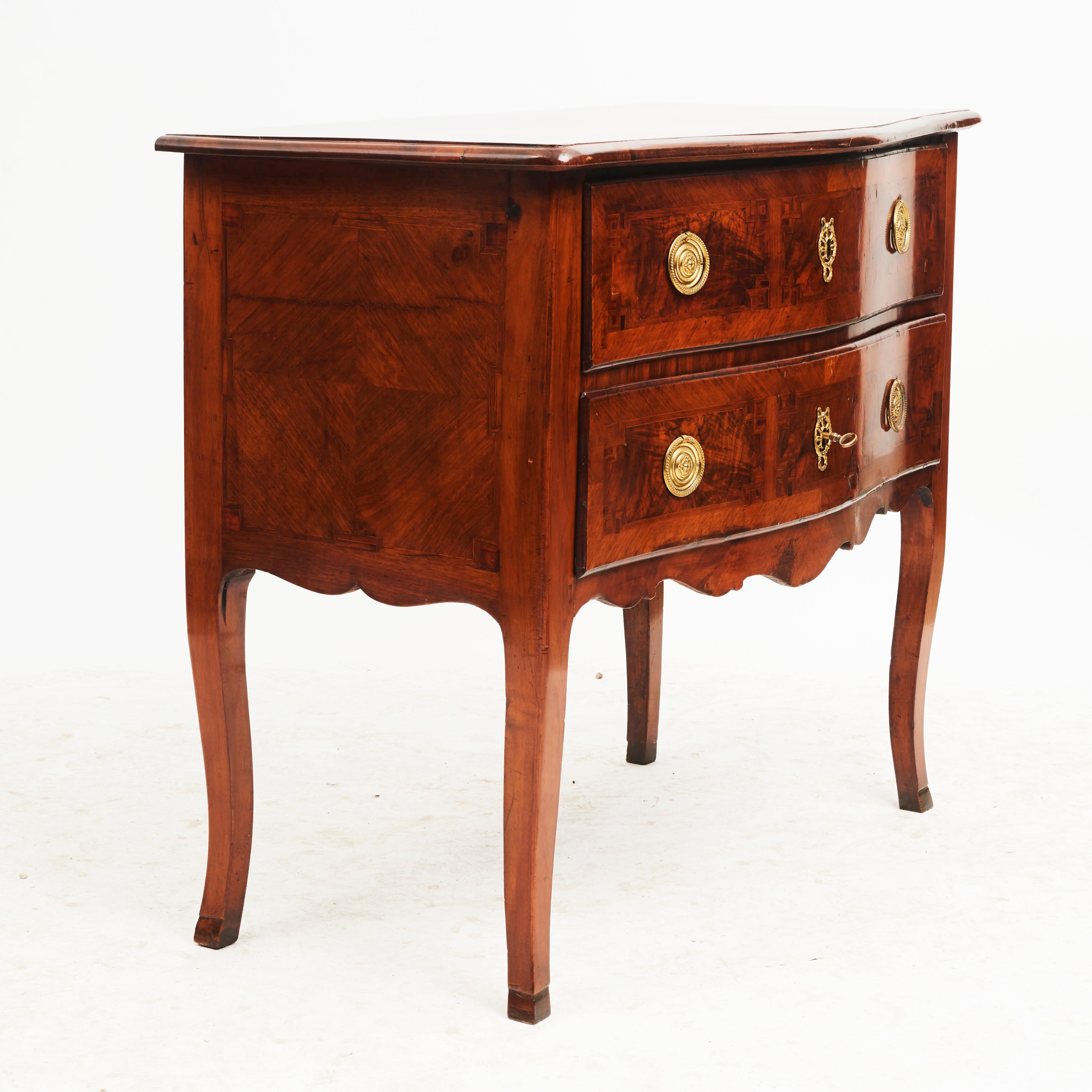 Rococo Italian 18th Century Régence Commode For Sale