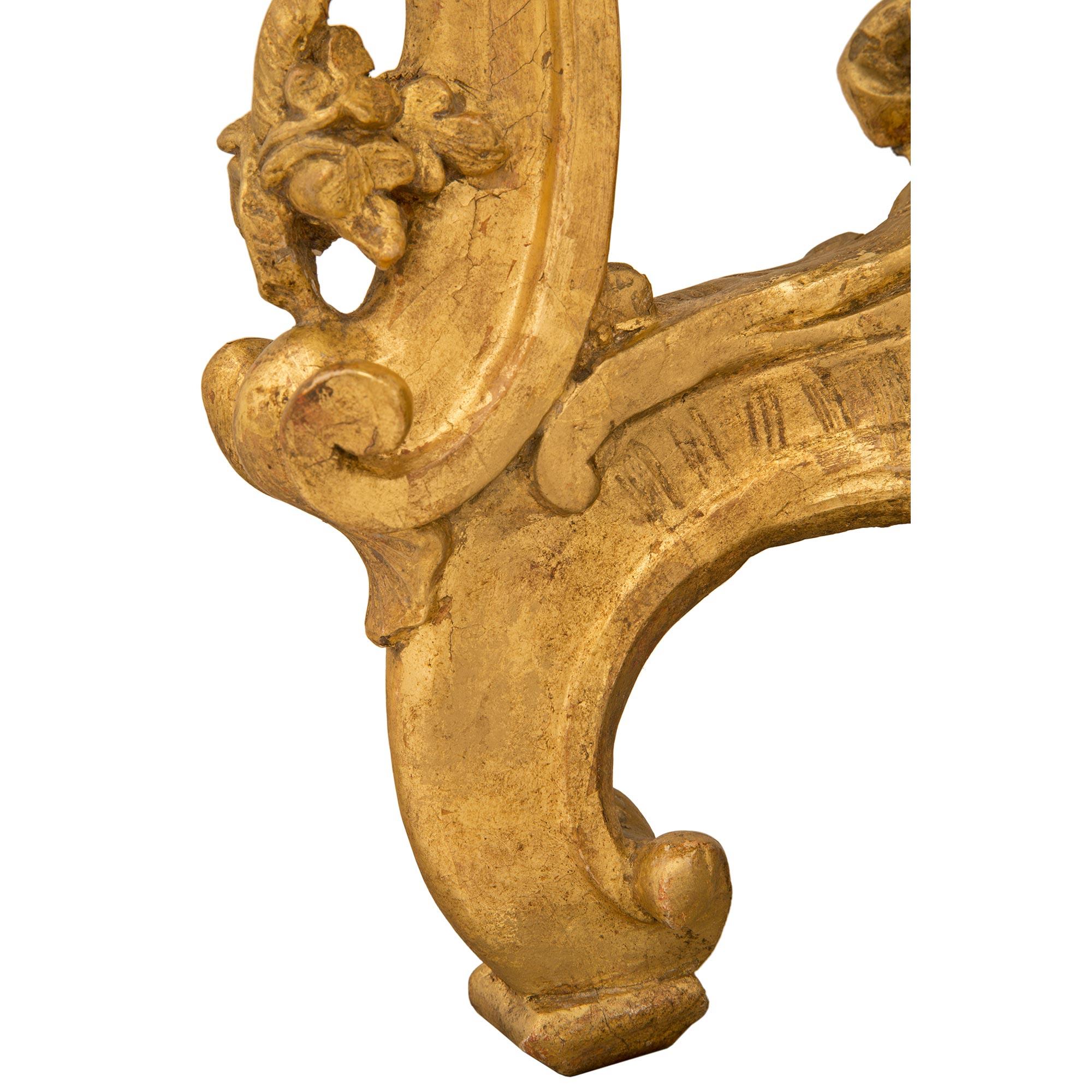 Italienische Konsole aus vergoldetem Holz und Rouge Royale-Marmor aus der Rgence-Periode des 18. Jahrhunderts im Angebot 4