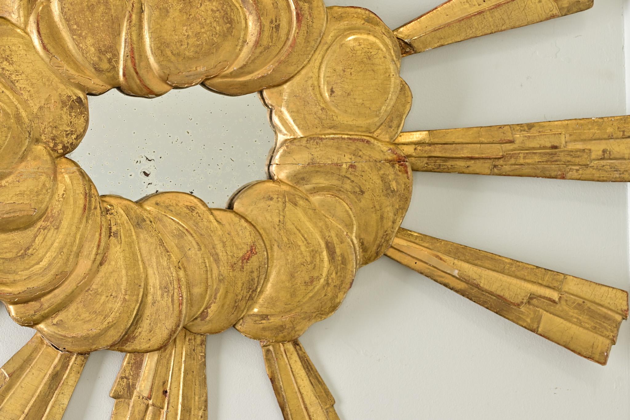 Italian 18th Century Religious Gilt Mirror In Good Condition In Baton Rouge, LA