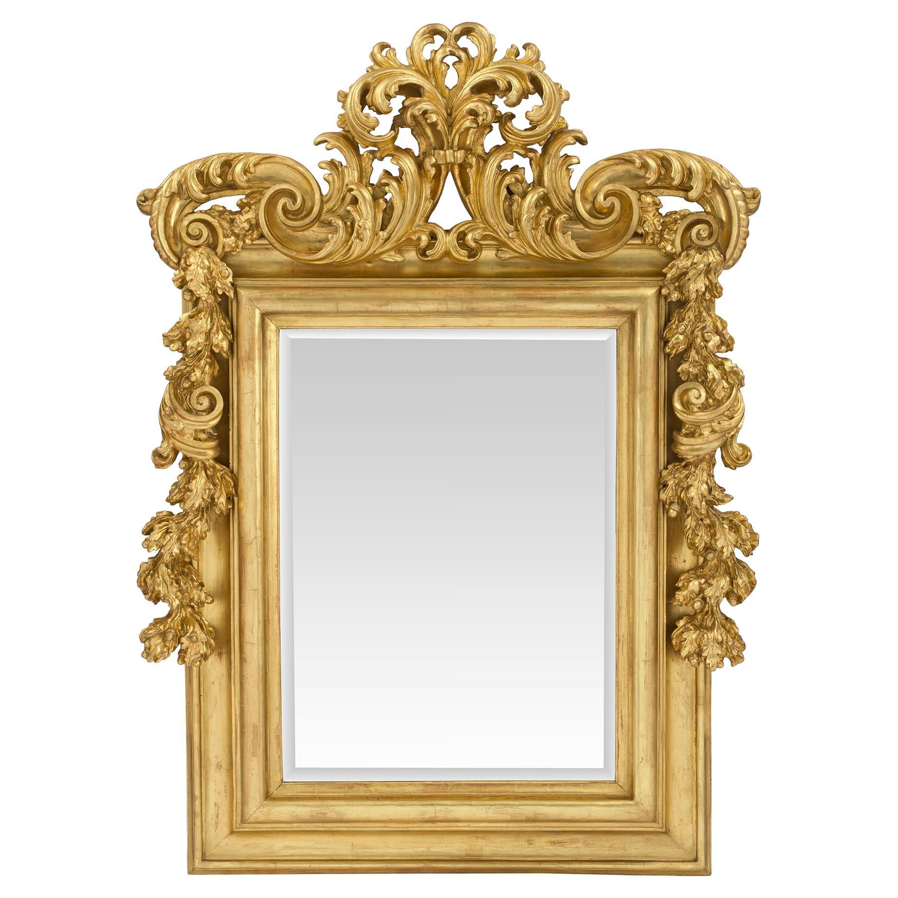 Italian 18th Century Roman Rectangular Giltwood Mirror For Sale