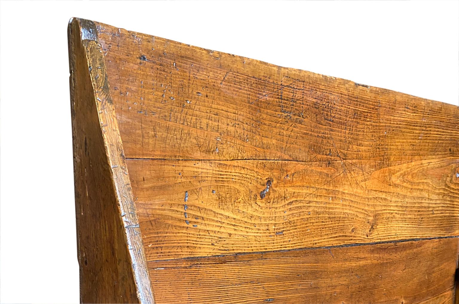 Italian 18th Century Rustic Bench For Sale 4
