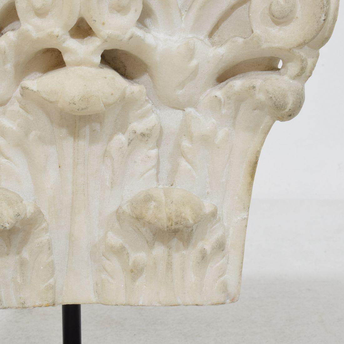 Italian, 18th Century, Small Carved White Marble Capital With Traces Of Gilding For Sale 8