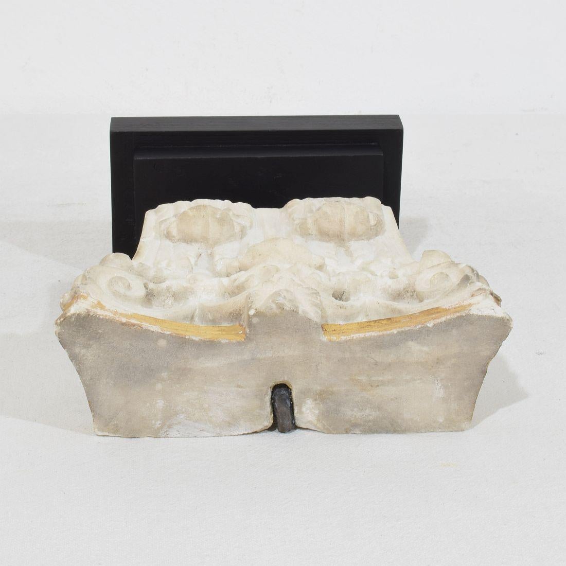 Italian, 18th Century, Small Carved White Marble Capital With Traces Of Gilding For Sale 9