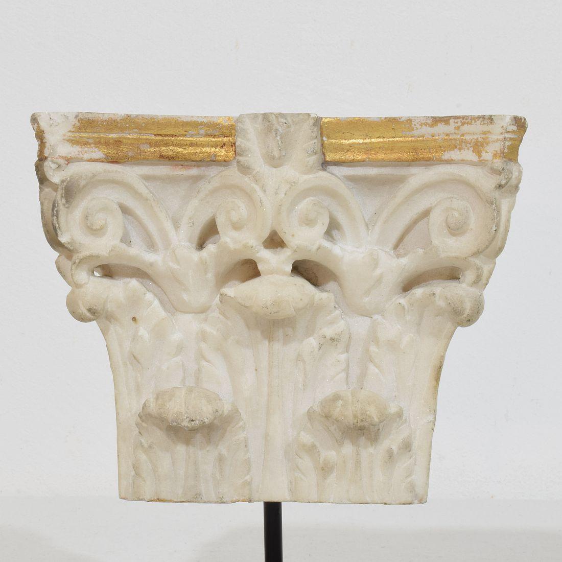 Italian, 18th Century, Small Carved White Marble Capital With Traces Of Gilding For Sale 2