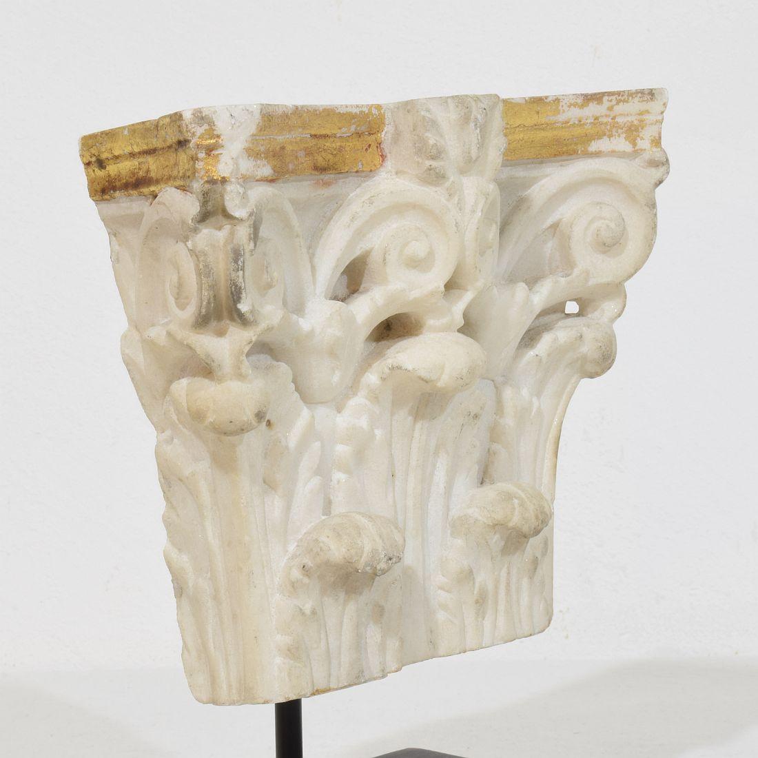 Italian, 18th Century, Small Carved White Marble Capital With Traces Of Gilding For Sale 4