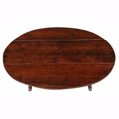 Italian 18th Century Solid Walnut Gateleg Table from Tuscany