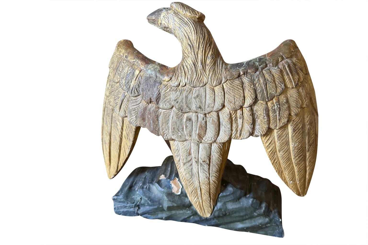 Bois doré Statue d'aigle italienne du 18ème siècle en vente