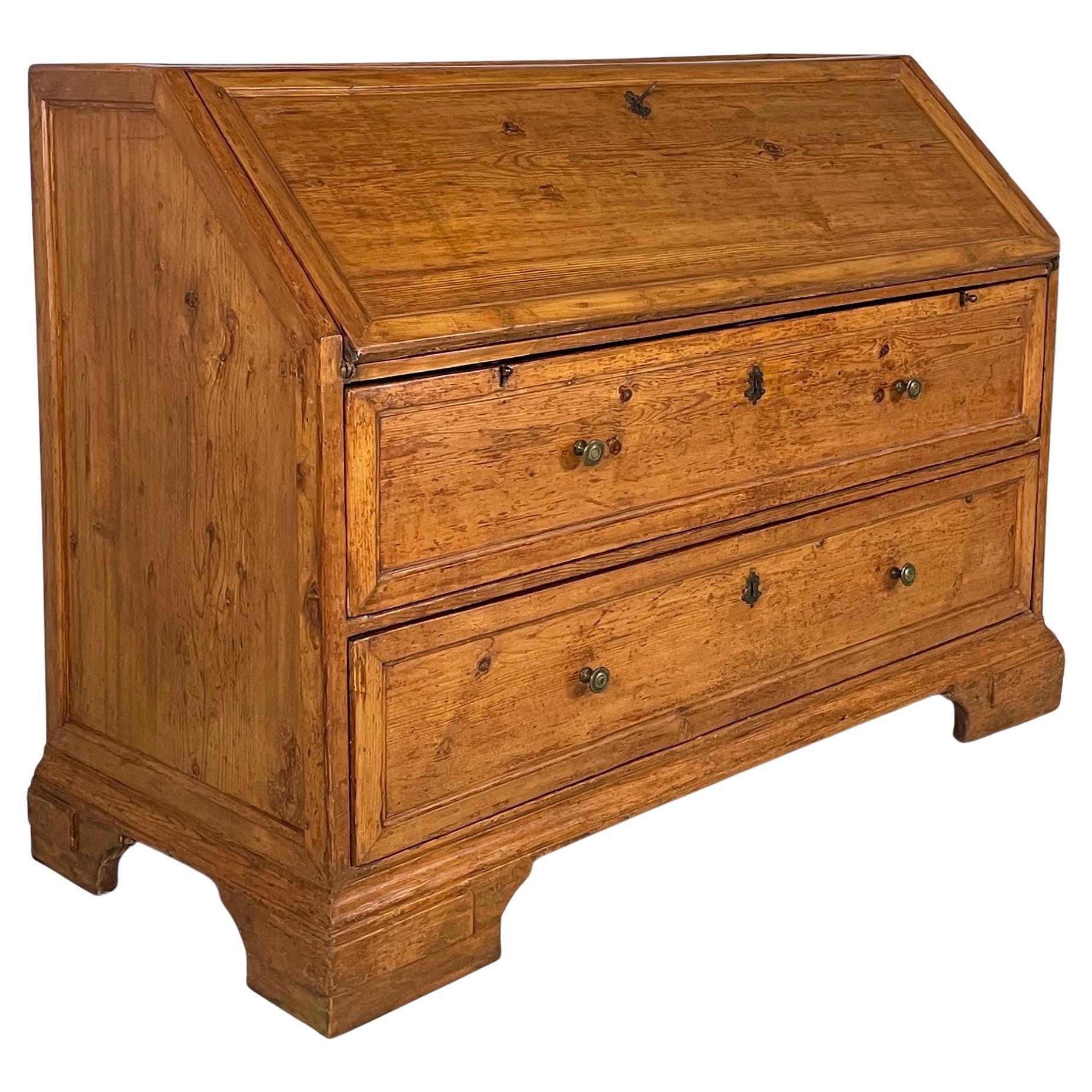 Credenza a ribalta in legno in stile italiano del XVIII secolo con cassetti, anni '30 in vendita