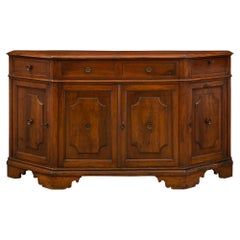 Italian 18th Century Tuscan St. Walnut Credenza Buffet