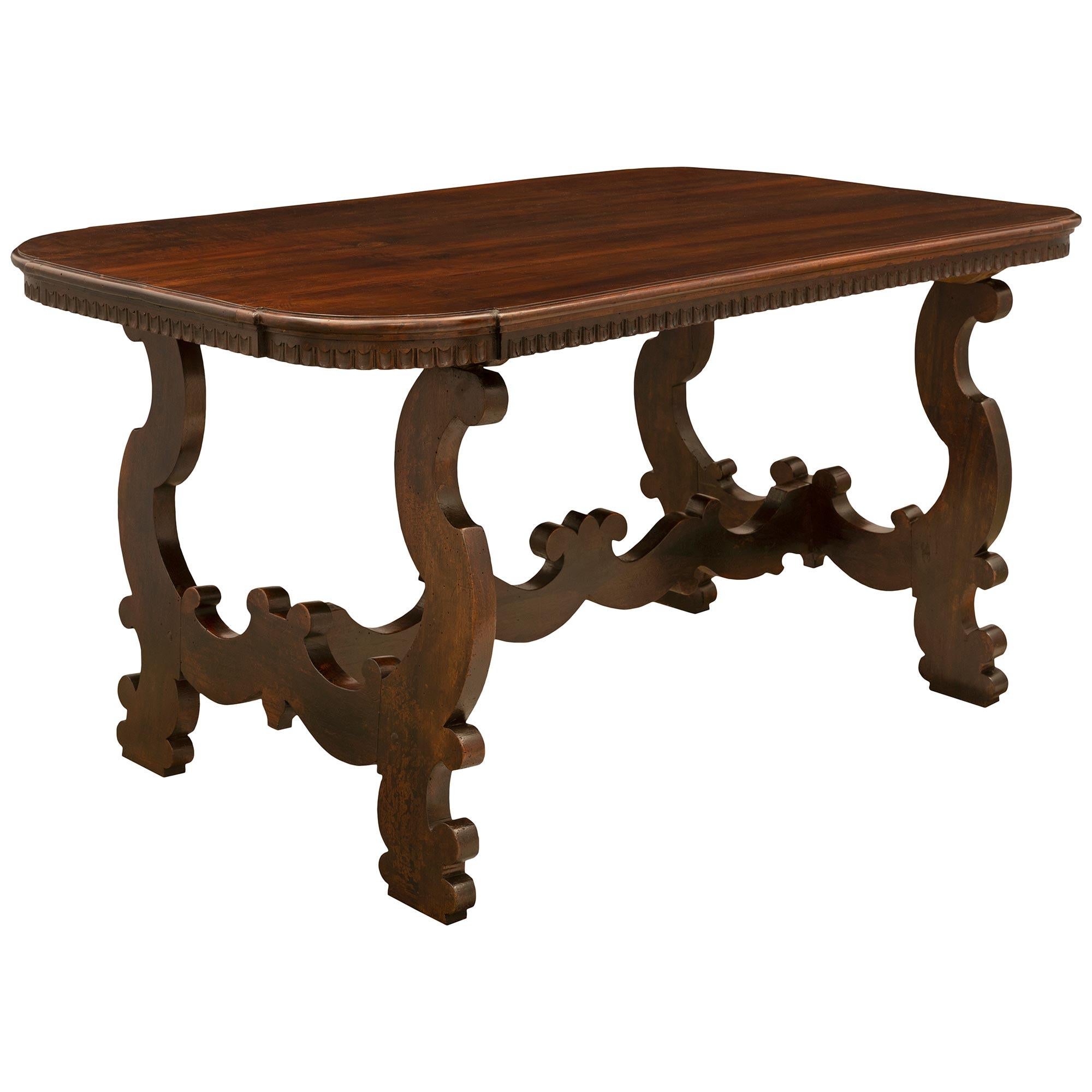 Italian 18th Century Tuscan St. Walnut Trestle Table In Good Condition For Sale In West Palm Beach, FL