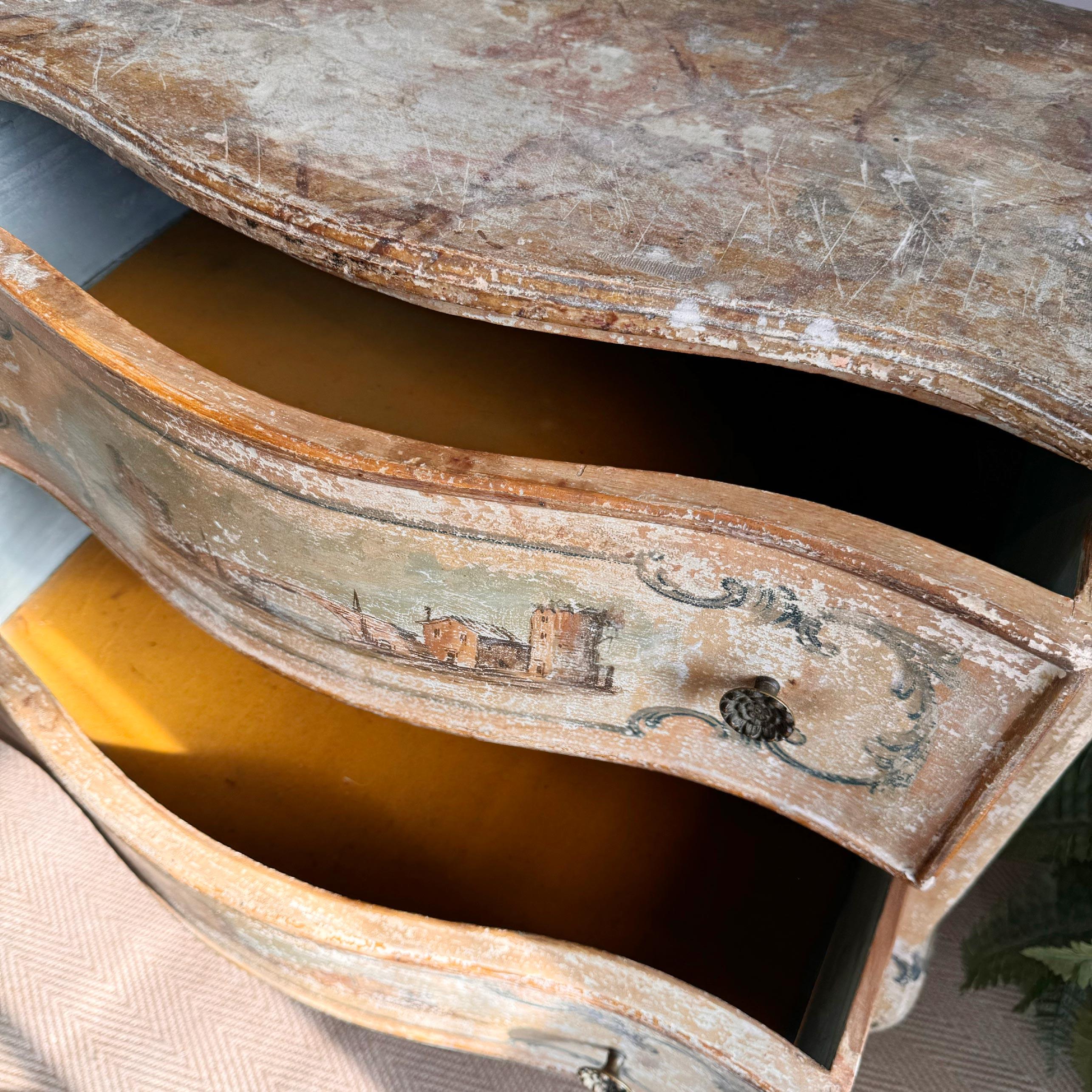 Italian 18th Century Venetian Hand Painted Chest Of Drawers For Sale 7