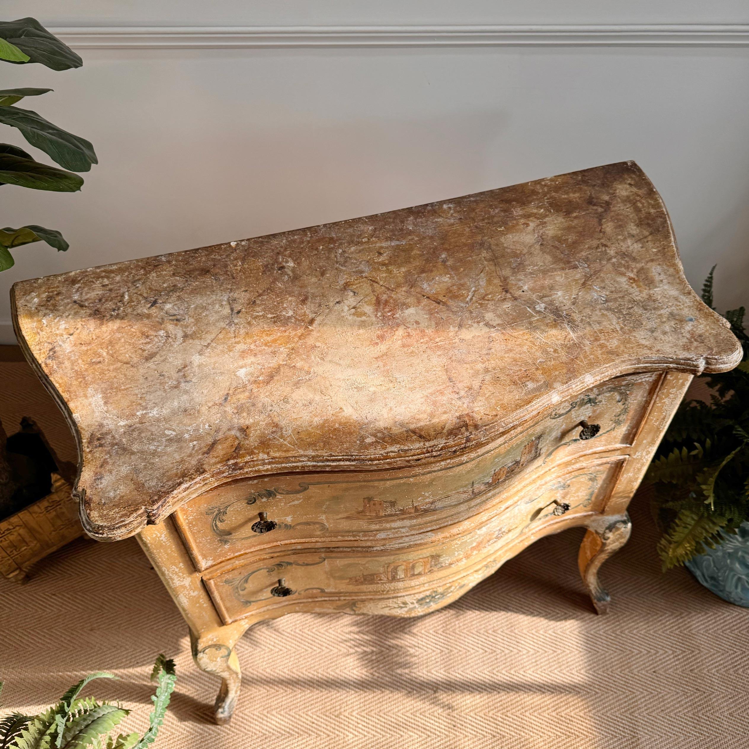 Italian 18th Century Venetian Hand Painted Chest Of Drawers For Sale 1