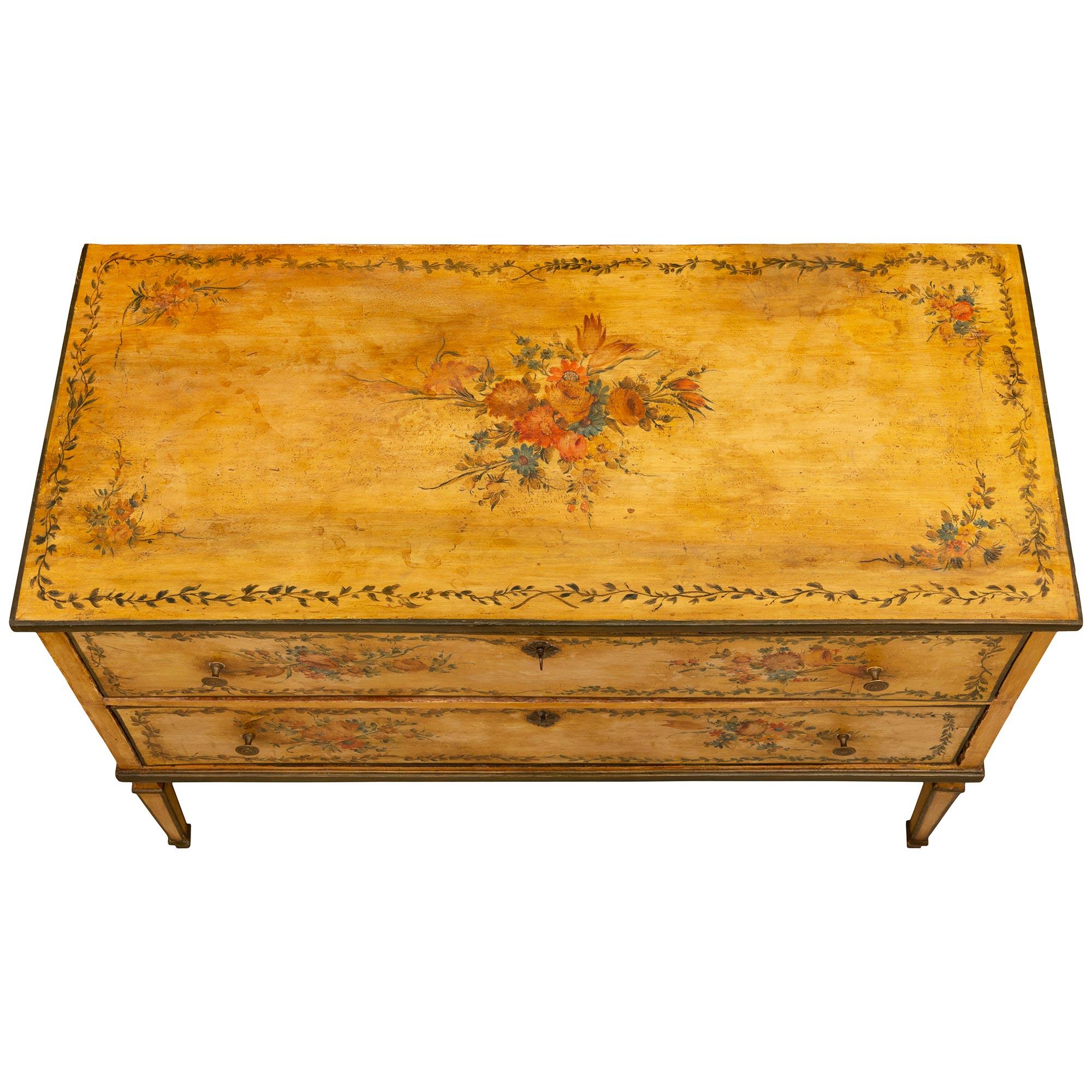 Italian 18th century Venetian st. hand painted commode For Sale 7