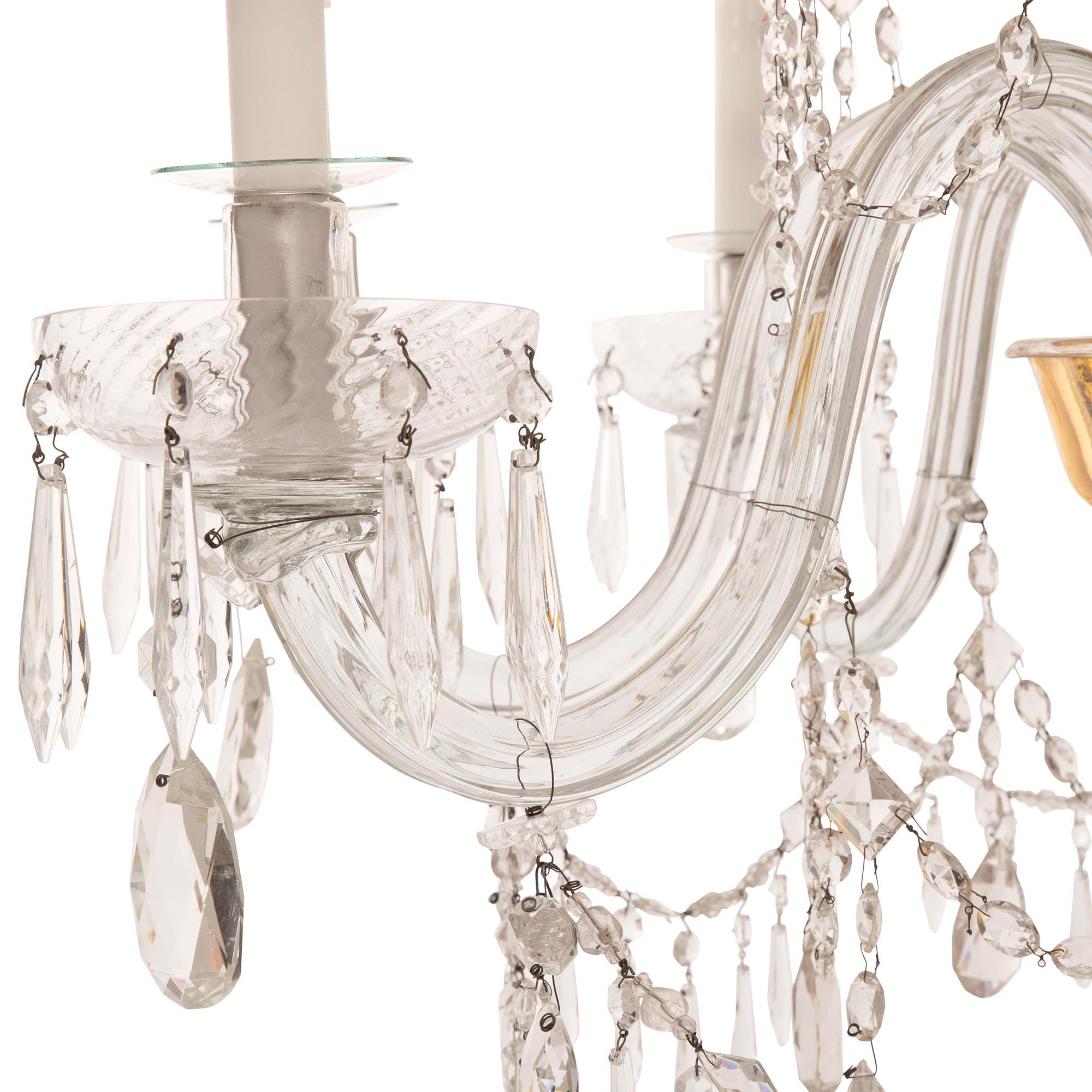 Italian 18th Century Venetian St. Murano Glass and Giltwood Chandelier For Sale 3
