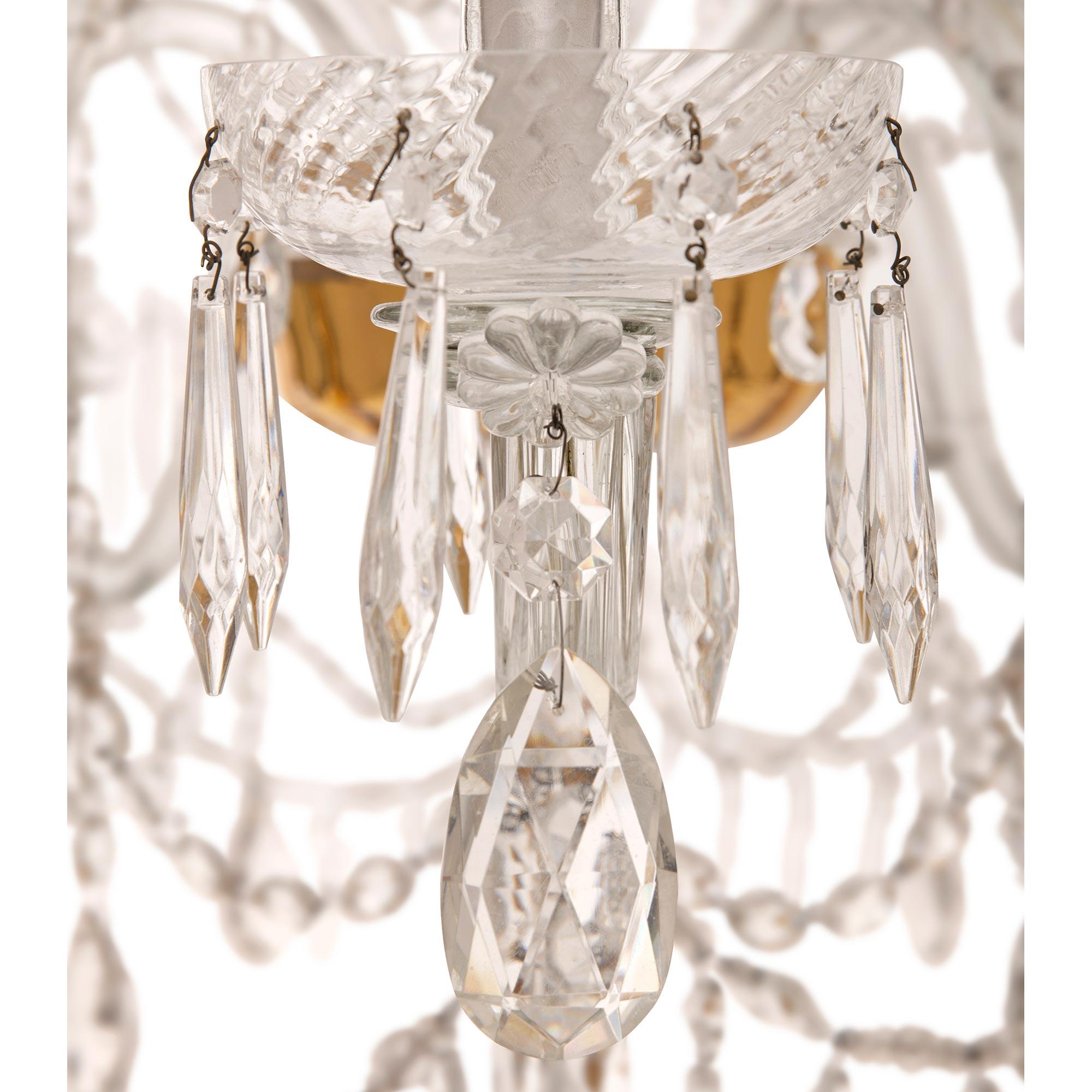 Italian 18th Century Venetian St. Murano Glass and Giltwood Chandelier For Sale 4