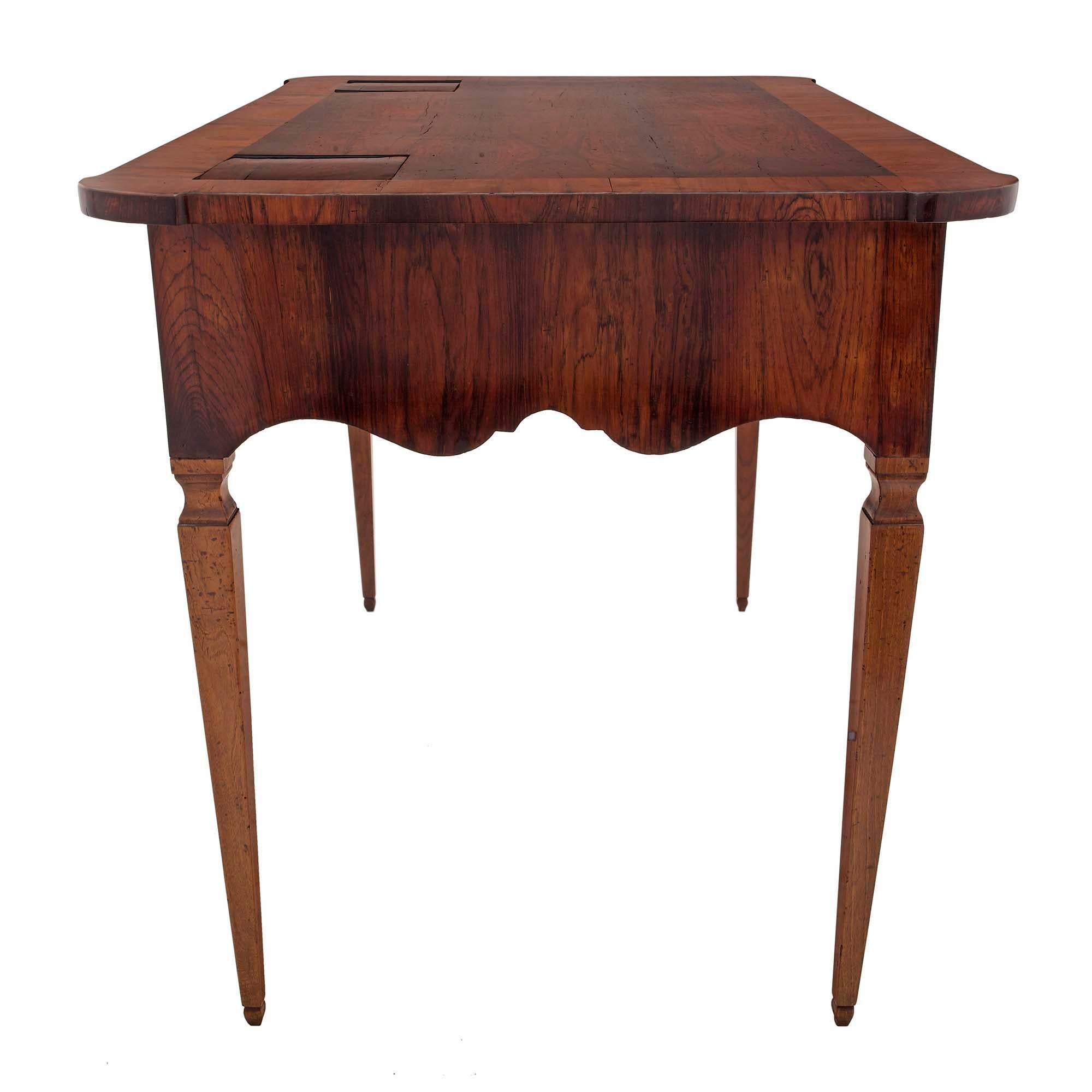 18th Century and Earlier Italian 18th Century Walnut and Rosewood Tuscan Desk For Sale