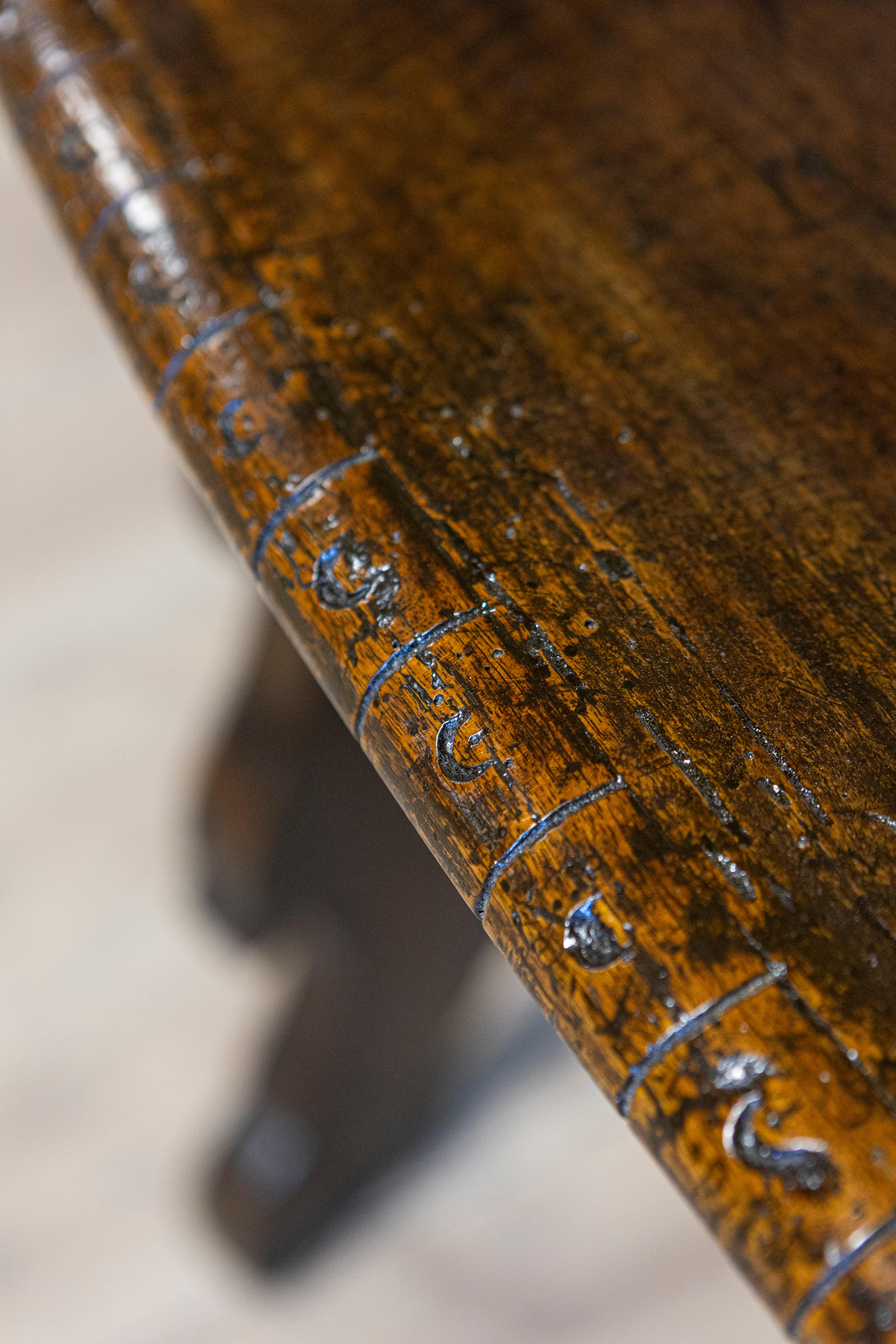 Italian 18th Century  Walnut Baroque Fratino Console Table with Lyre Shaped Base For Sale 2